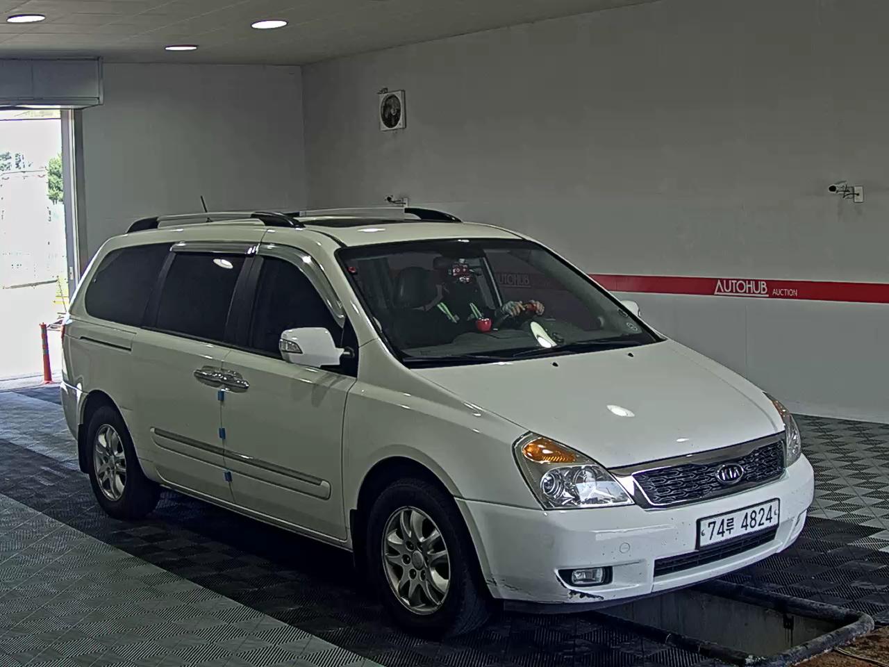 2011 - kia carnival