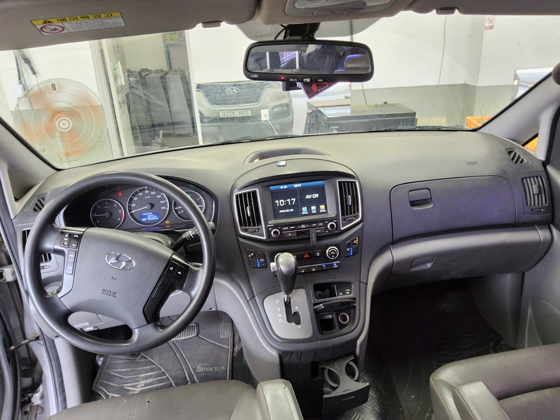 2019 - hyundai grand starex