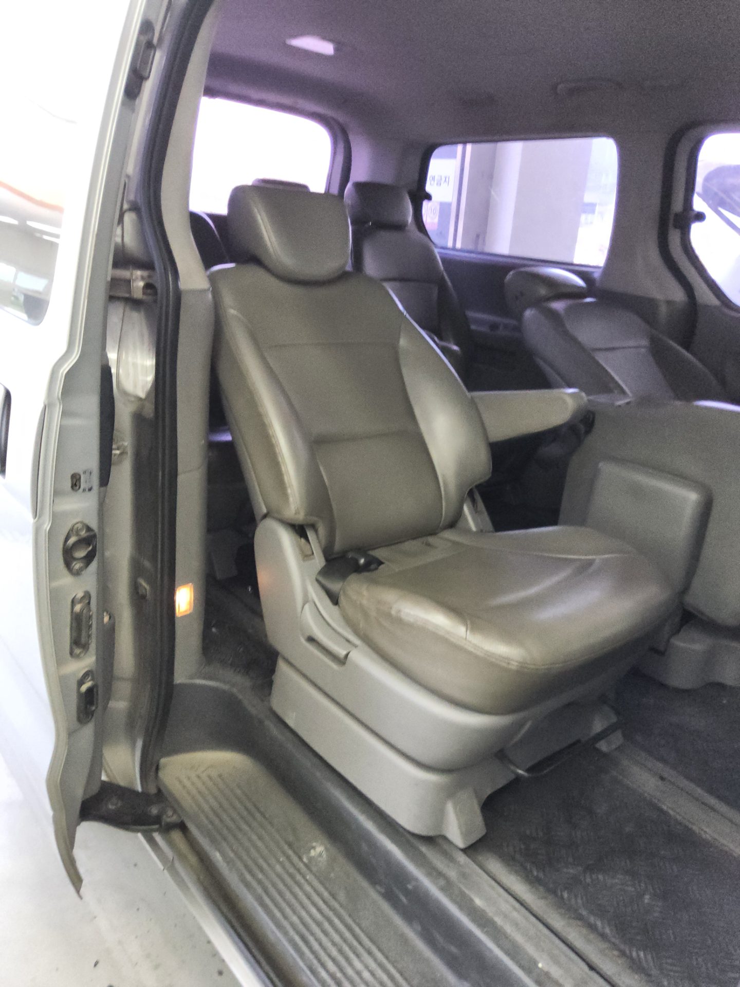 2019 - hyundai grand starex
