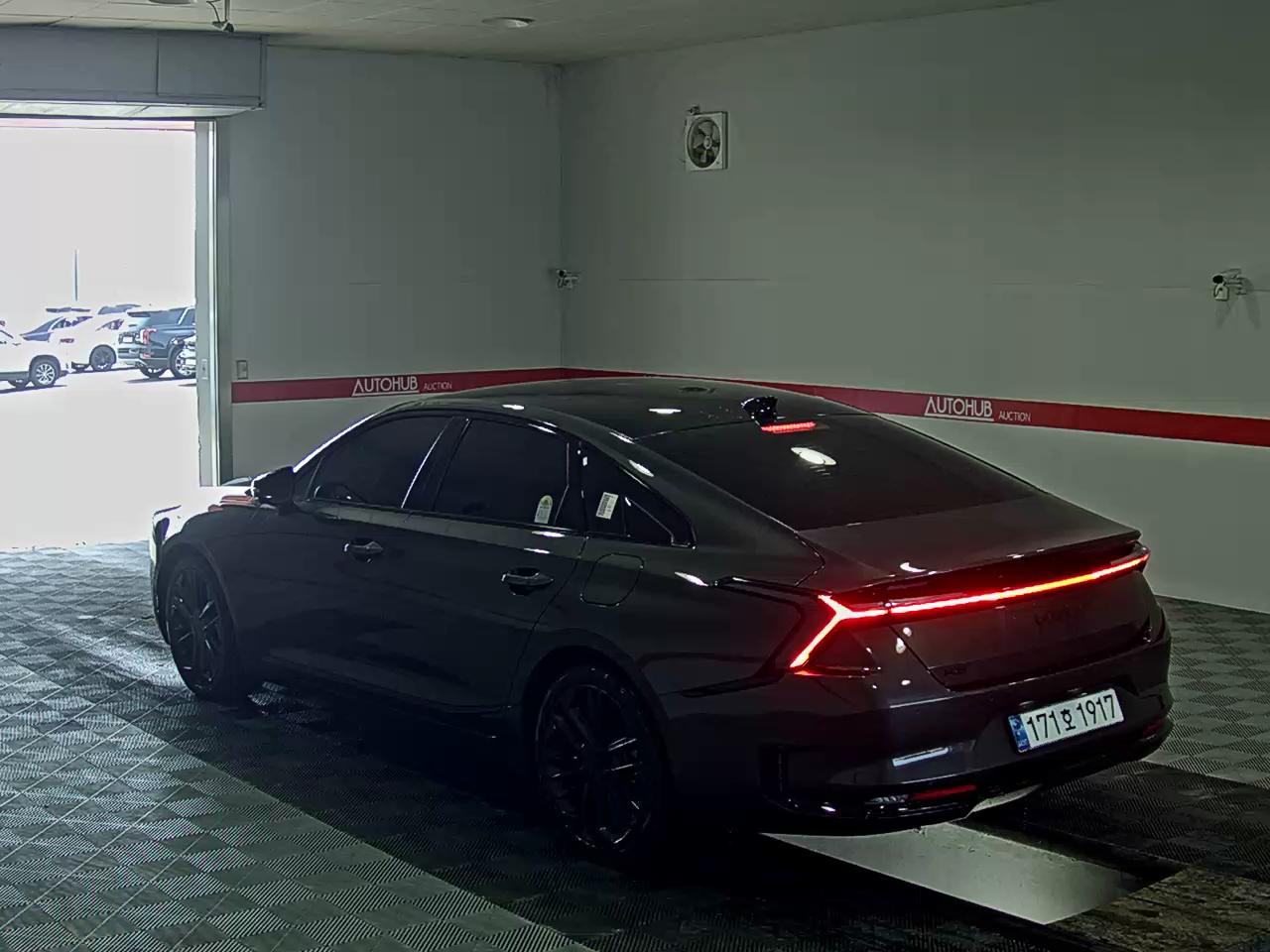 2025 - kia k8