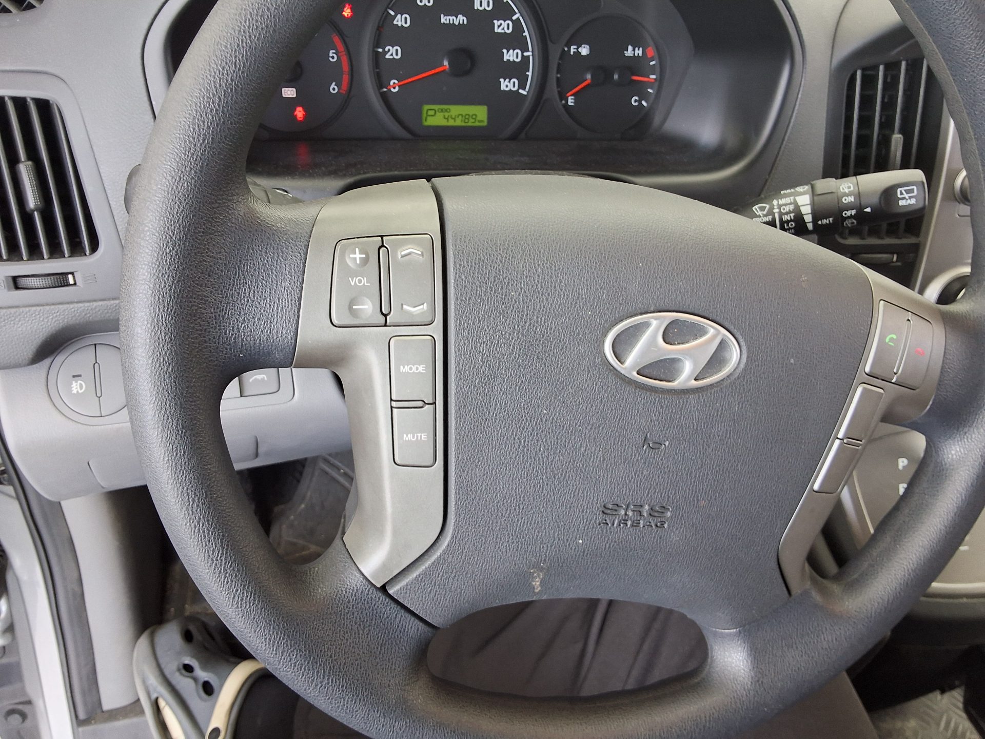 2014 - hyundai grand starex