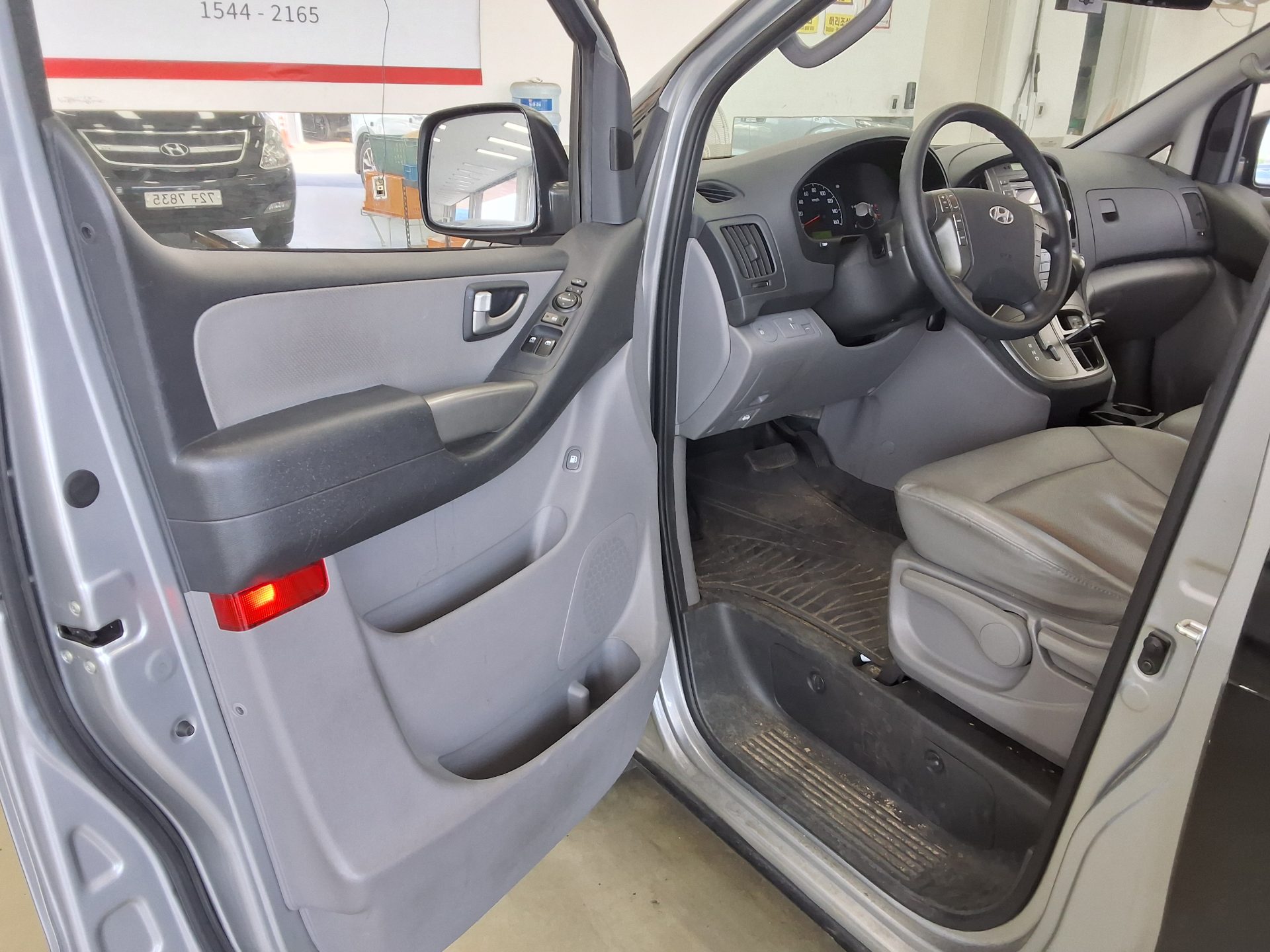 2014 - hyundai grand starex