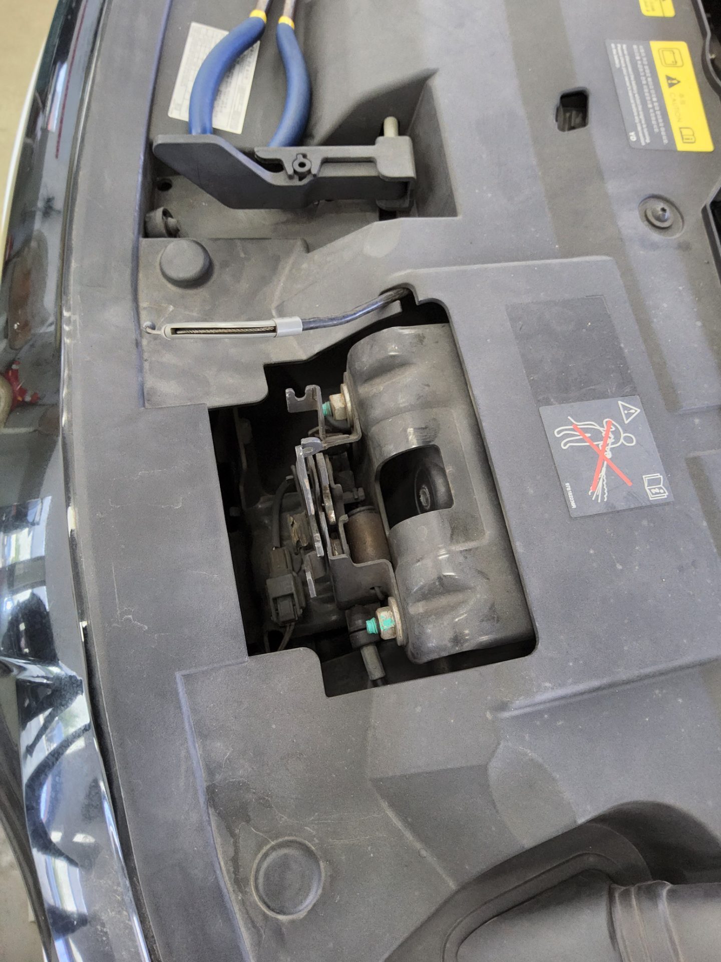 2016 - renault sm6
