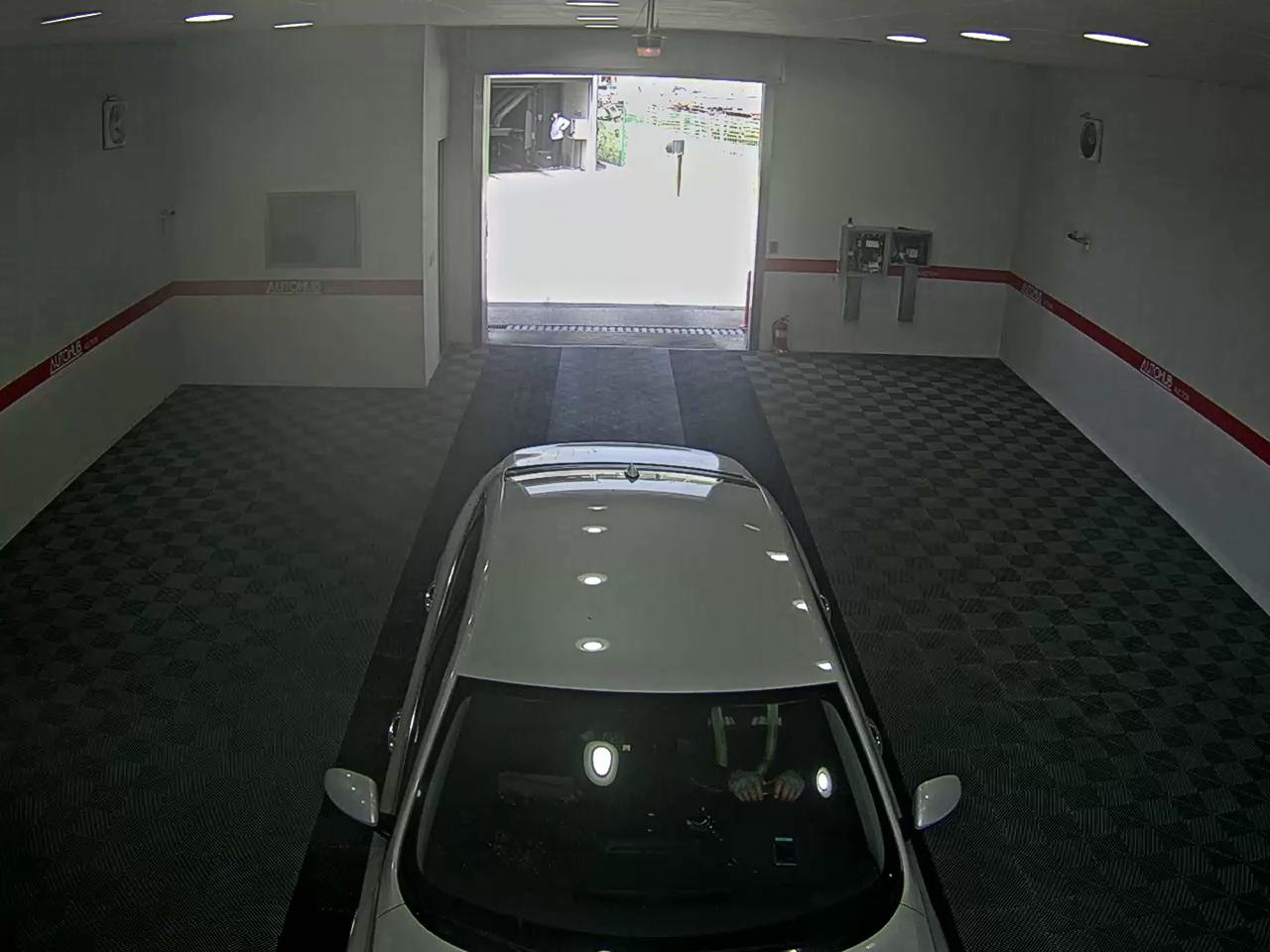 2016 - renault sm6