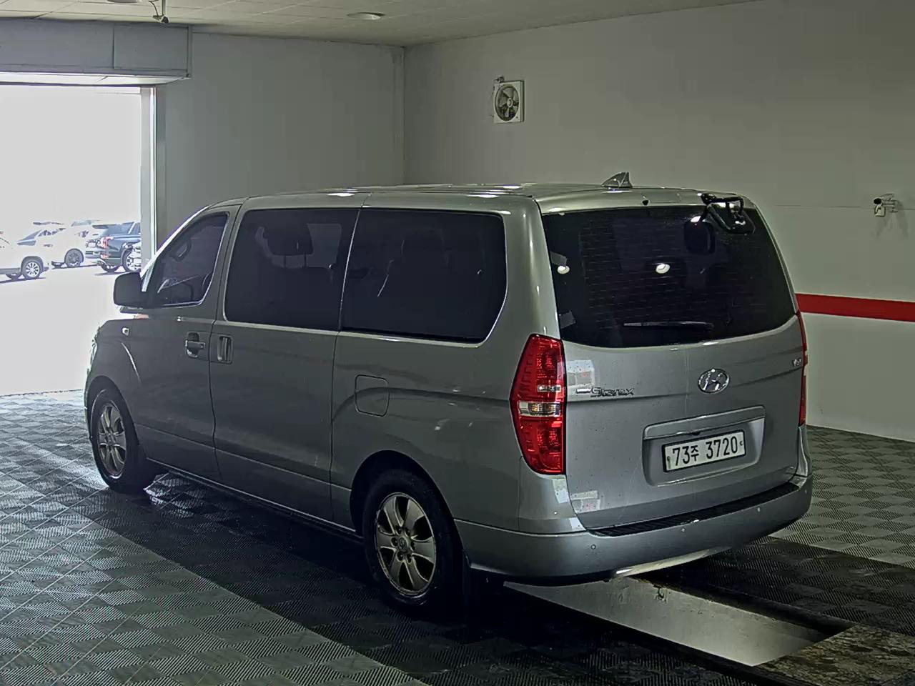 2019 - hyundai grand starex