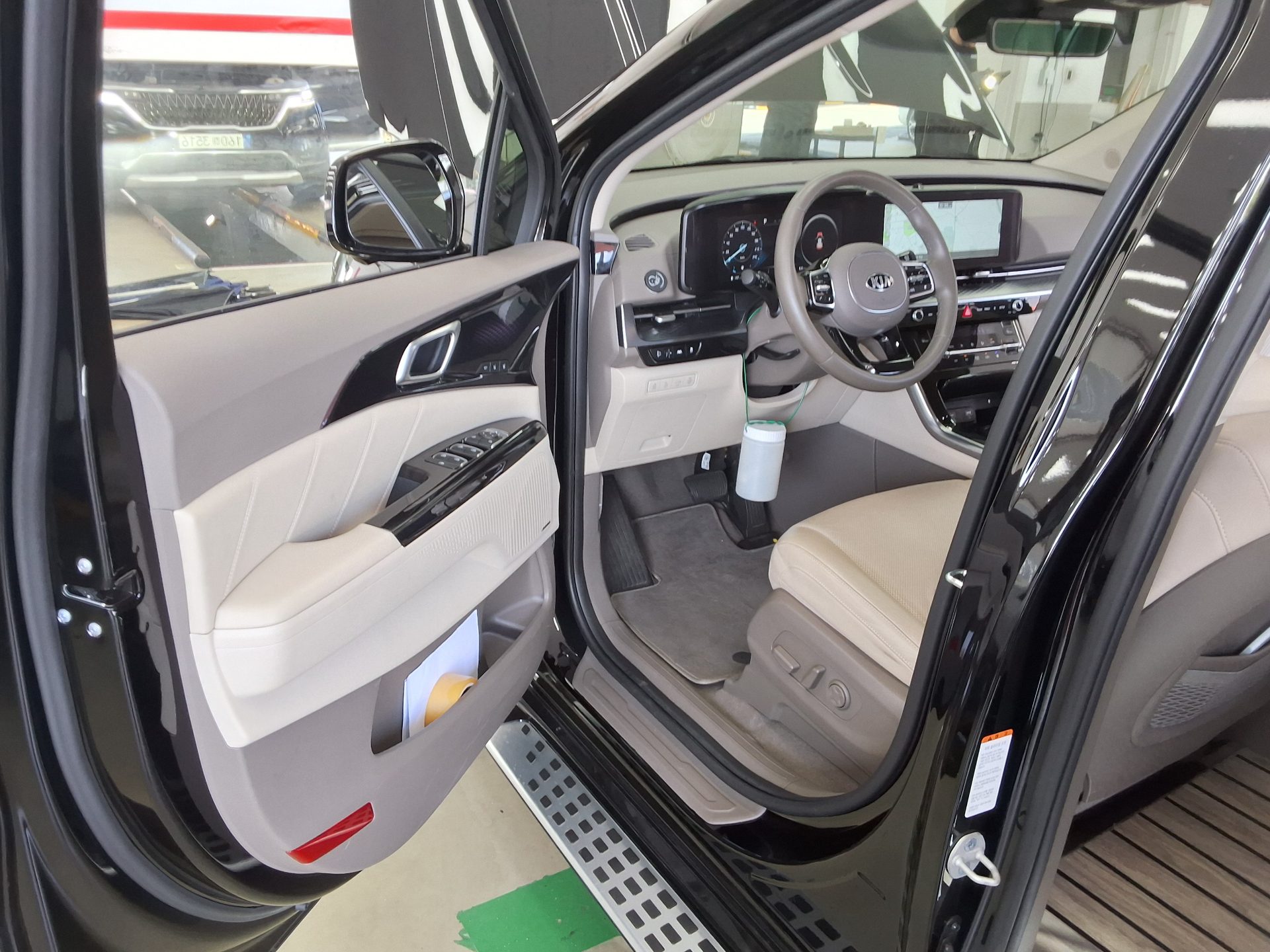 2021 - kia carnival
