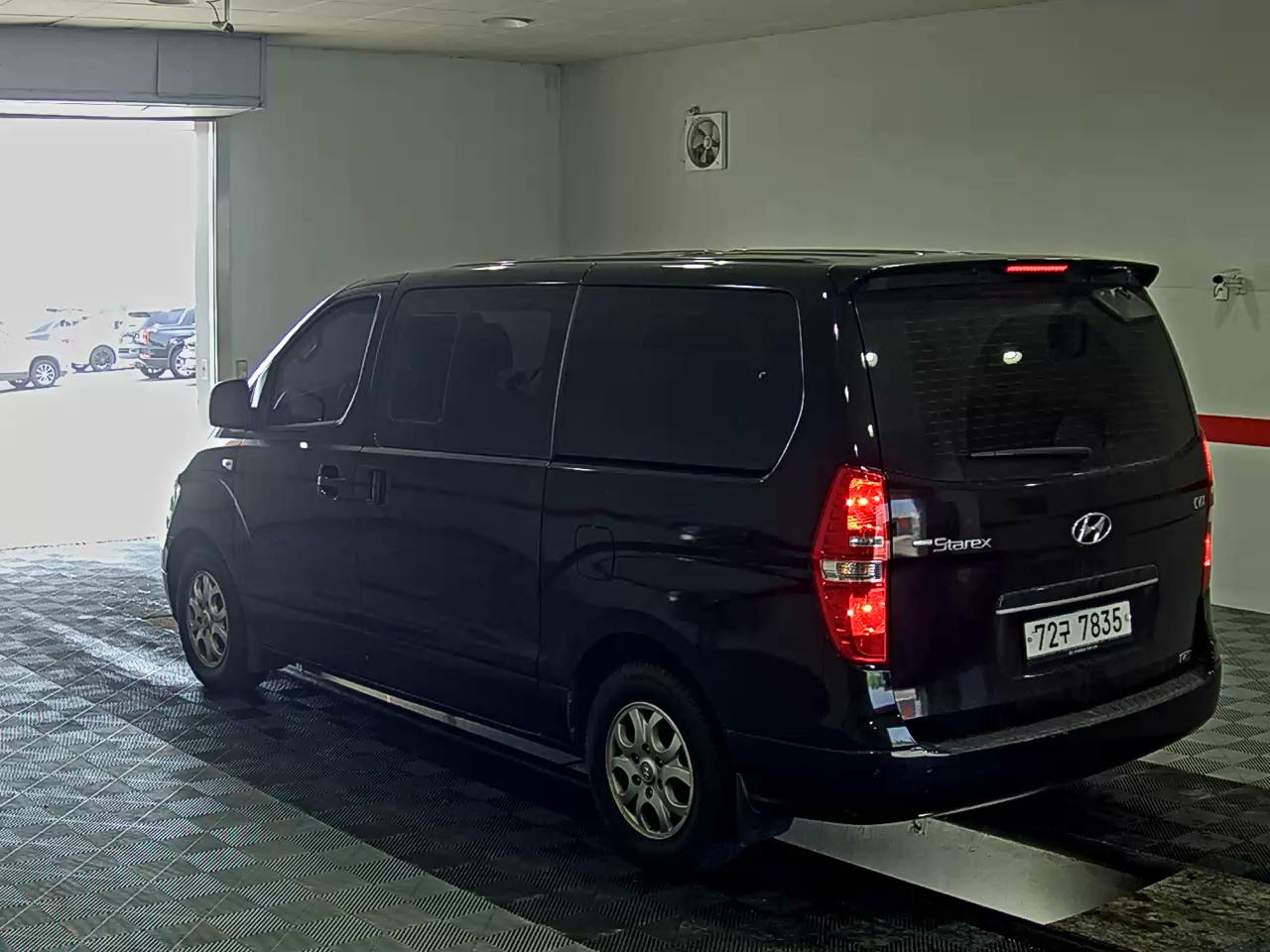 2014 - hyundai grand starex