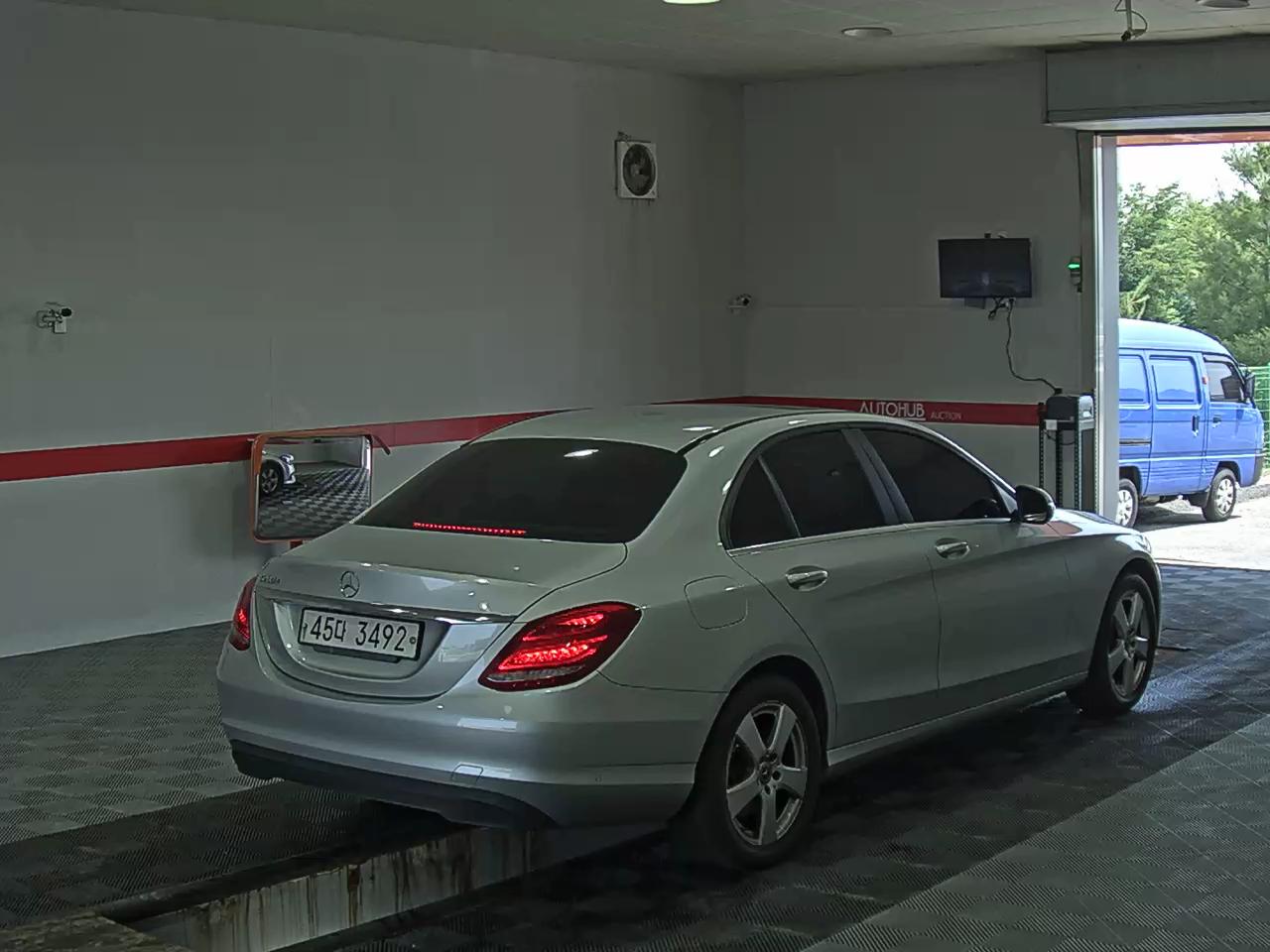 2018 - mercedes-benz c200