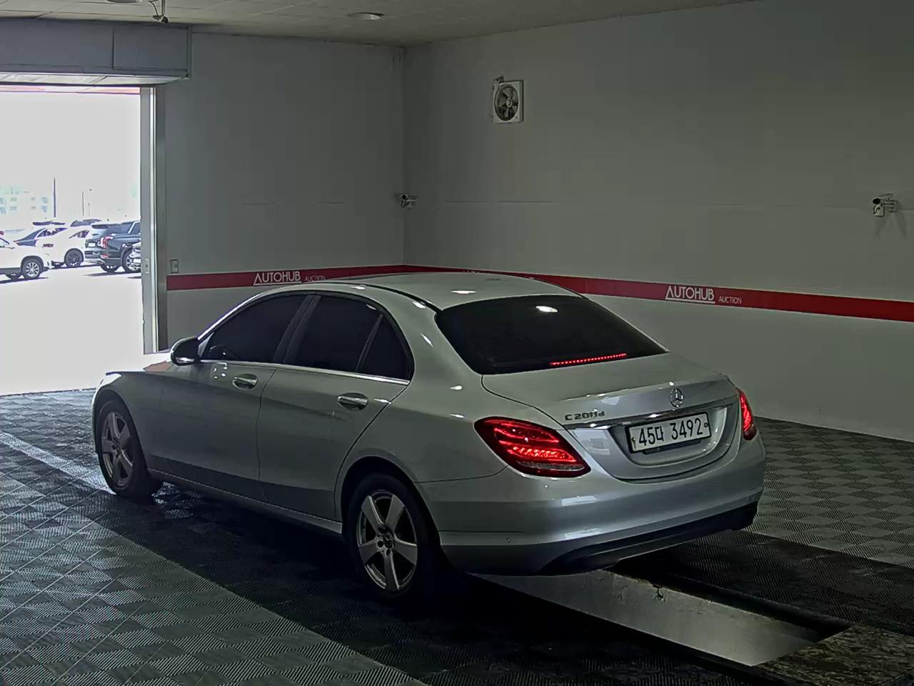 2018 - mercedes-benz c200