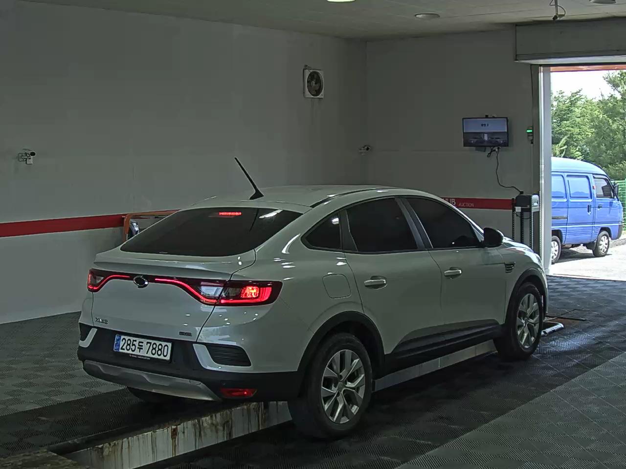 2020 - renault xm3