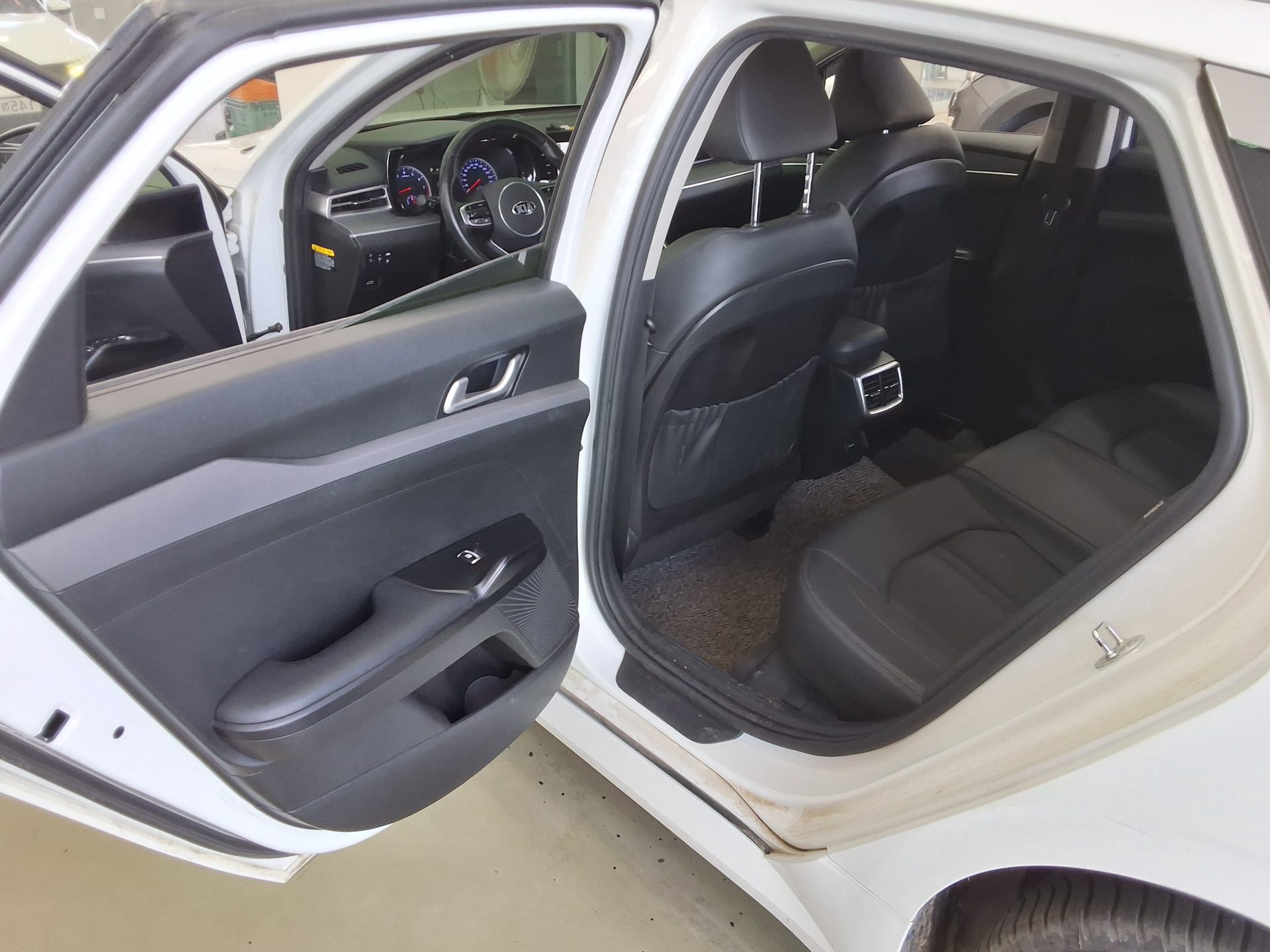 2020 - kia k5