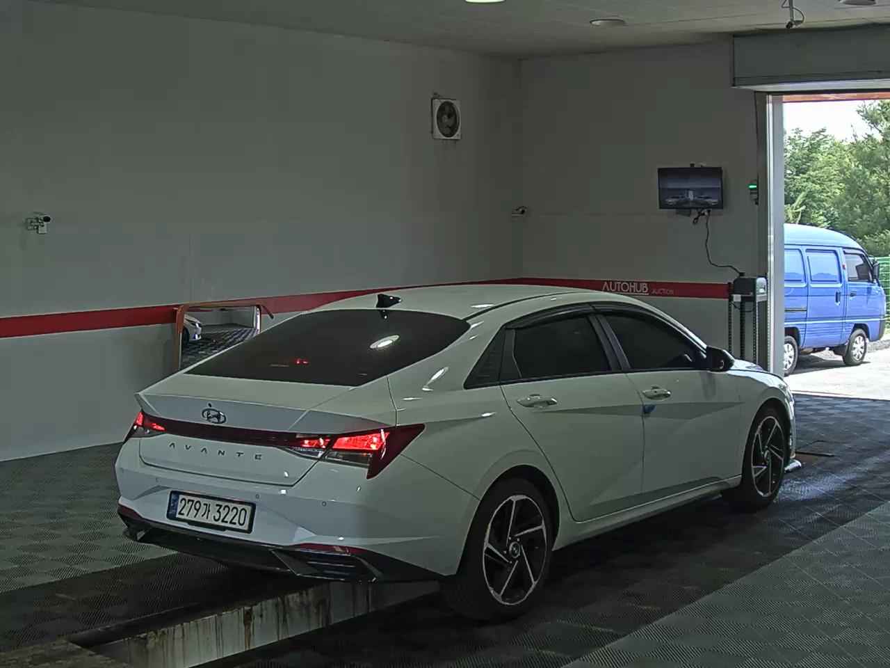 2021 - hyundai avante
