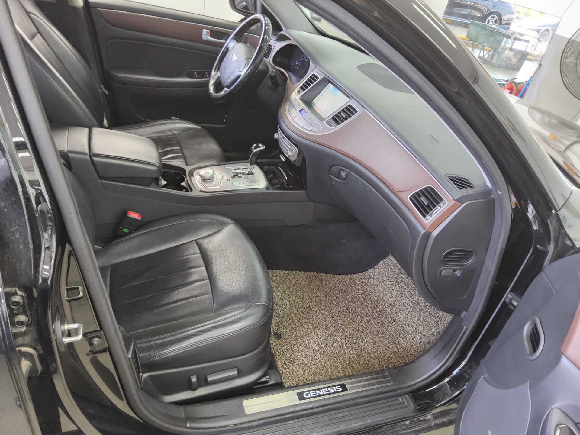 2013 - hyundai bh
