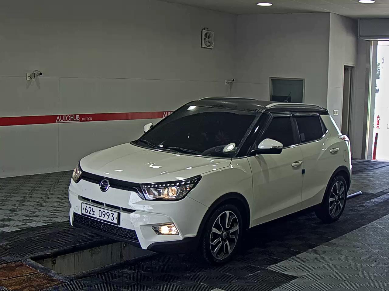 KG MOBILITY (SSANGYONG) TIVOLI LX MODEL