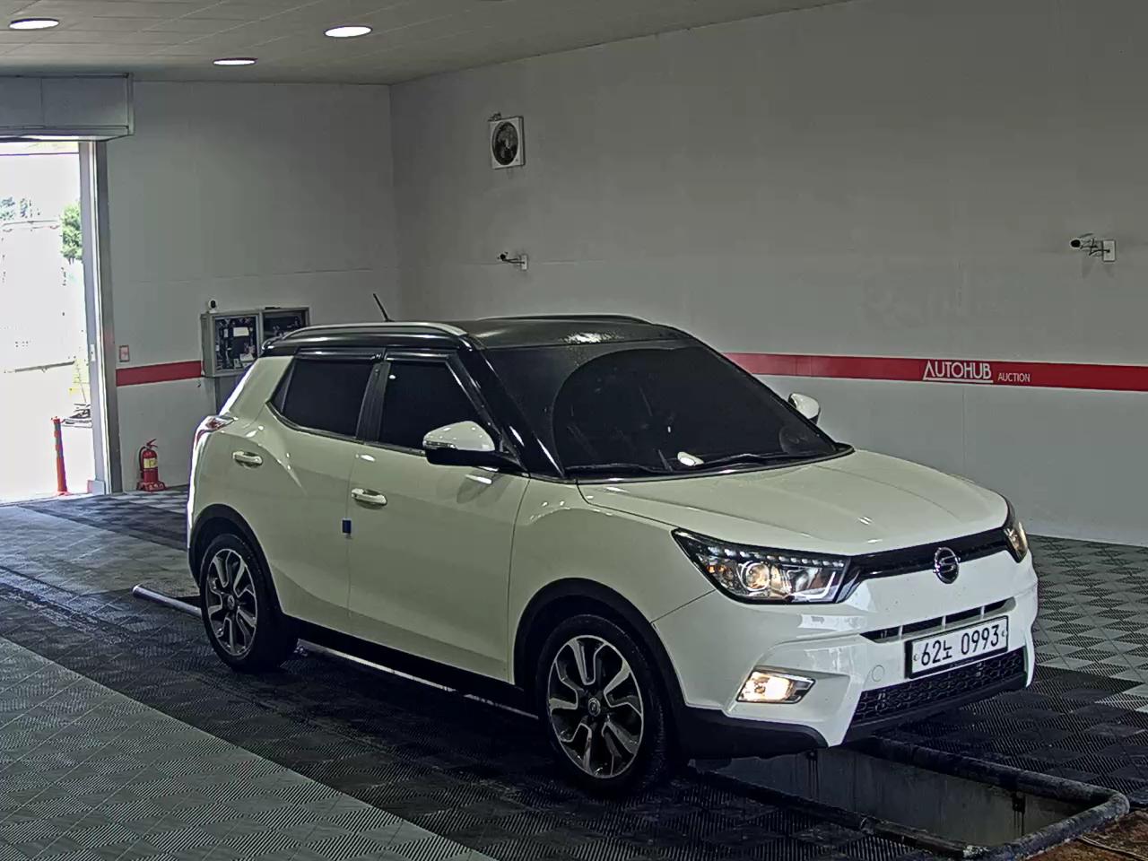2016 - ssangyong tivoli