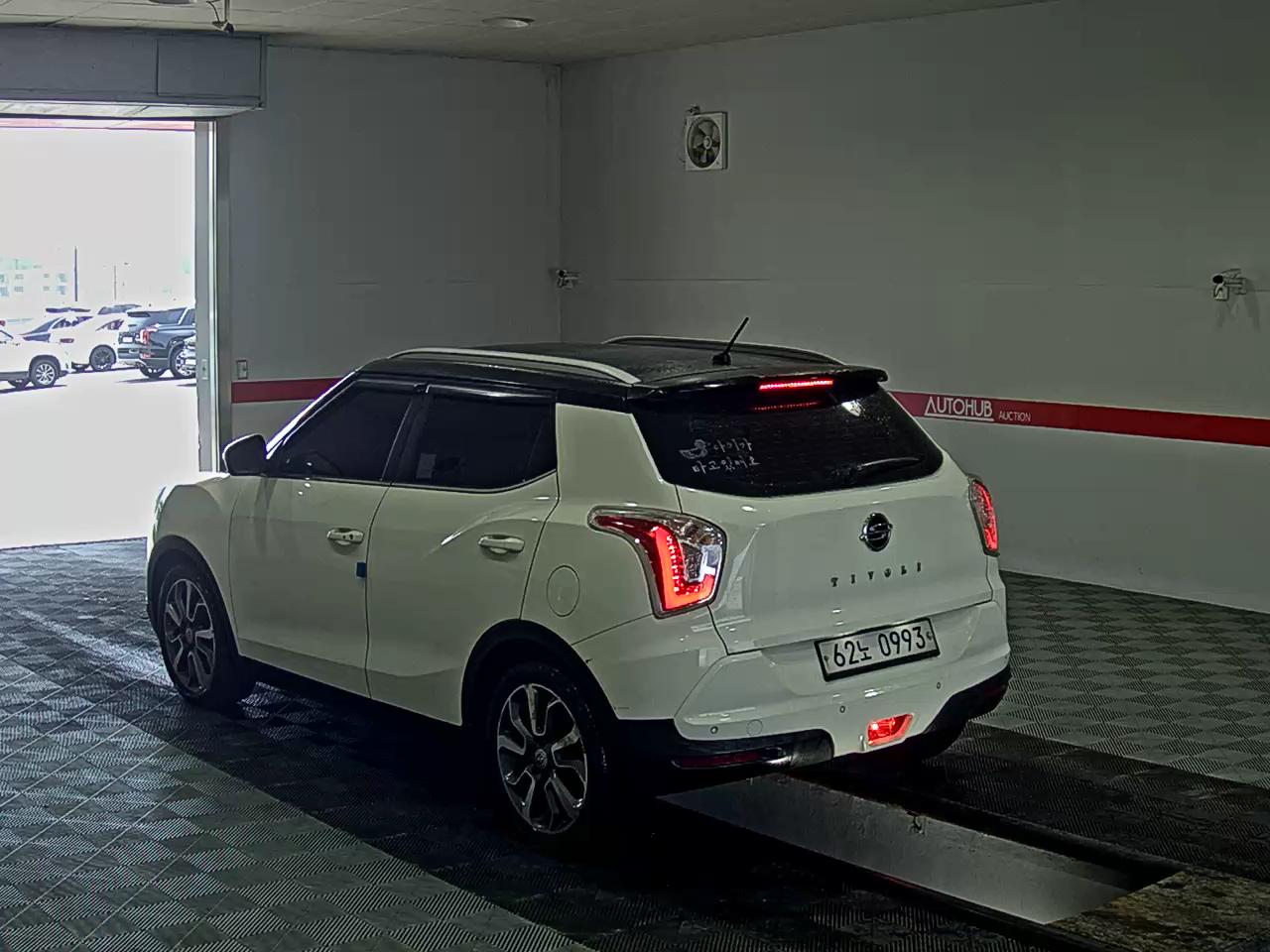 2016 - ssangyong tivoli