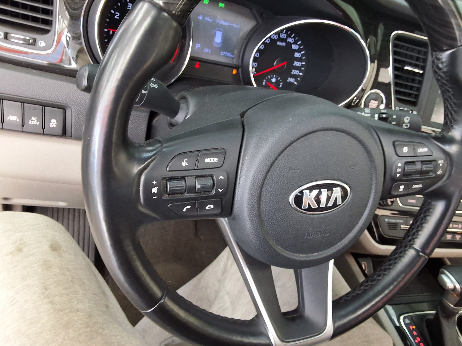 2019 - kia carnival