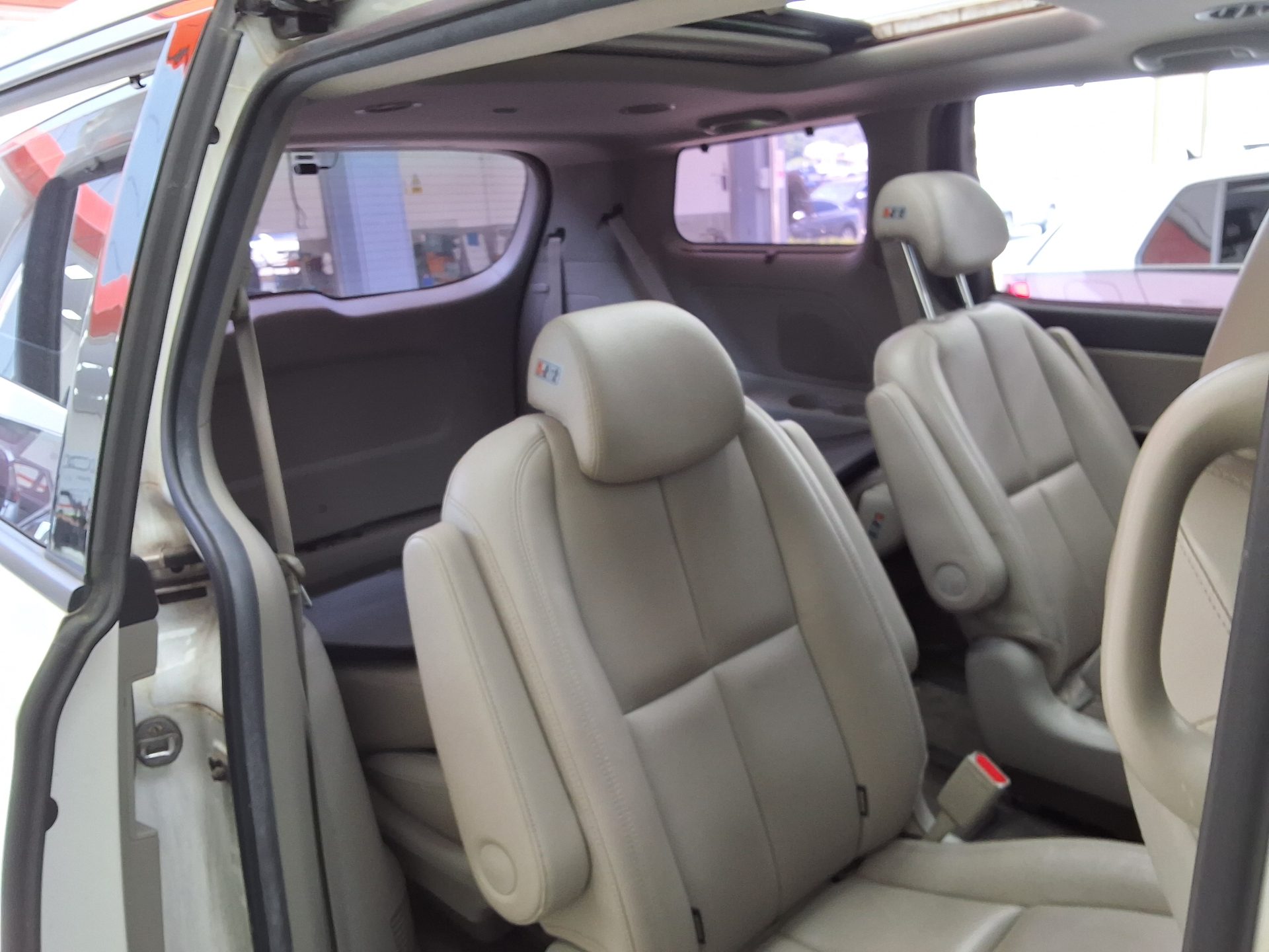 2019 - kia carnival
