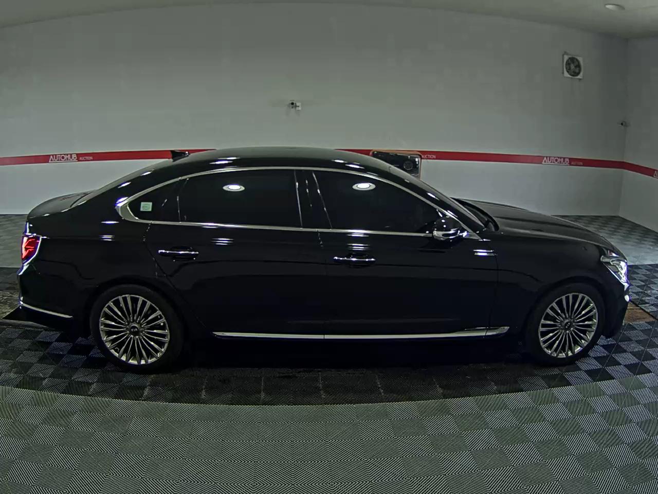 2021 - kia k9