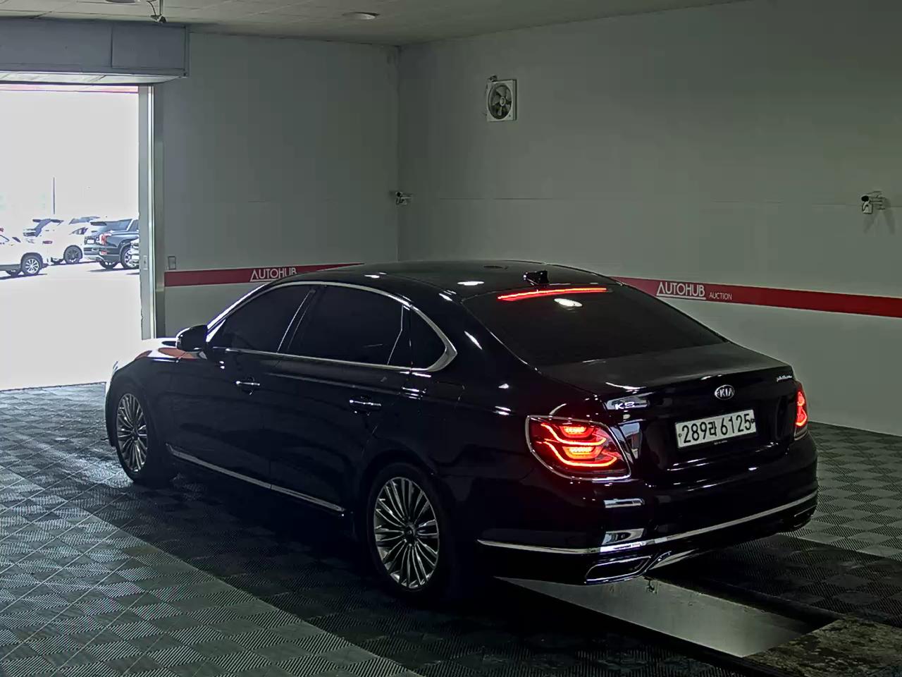 2021 - kia k9