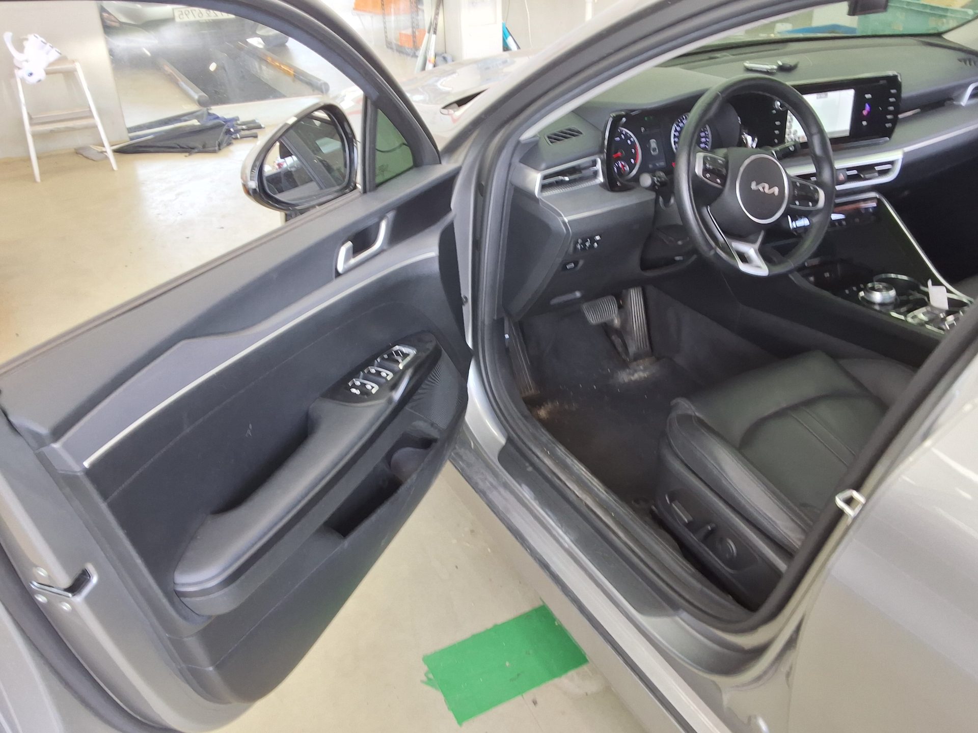 2023 - kia k5