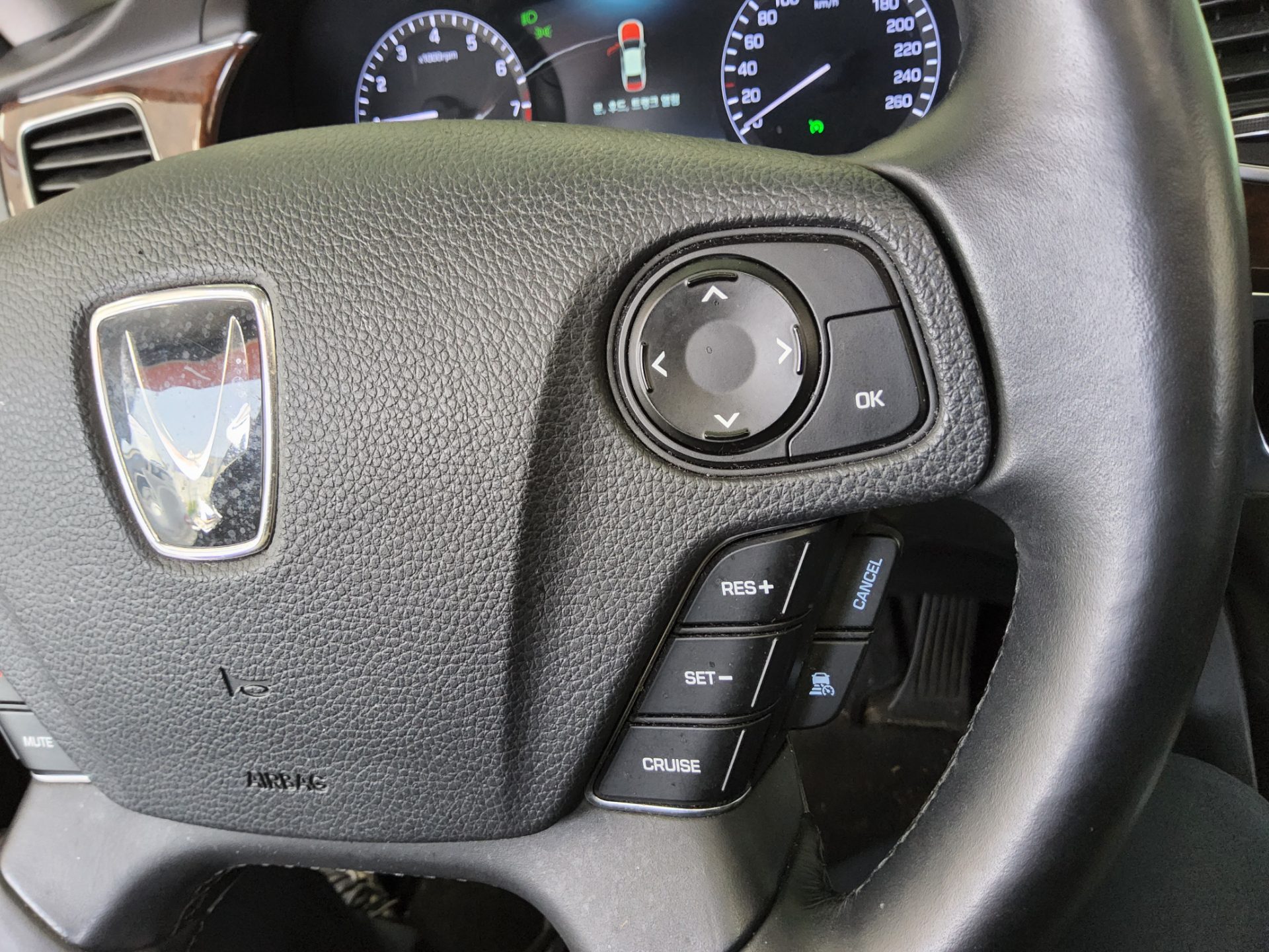 2015 - hyundai equus