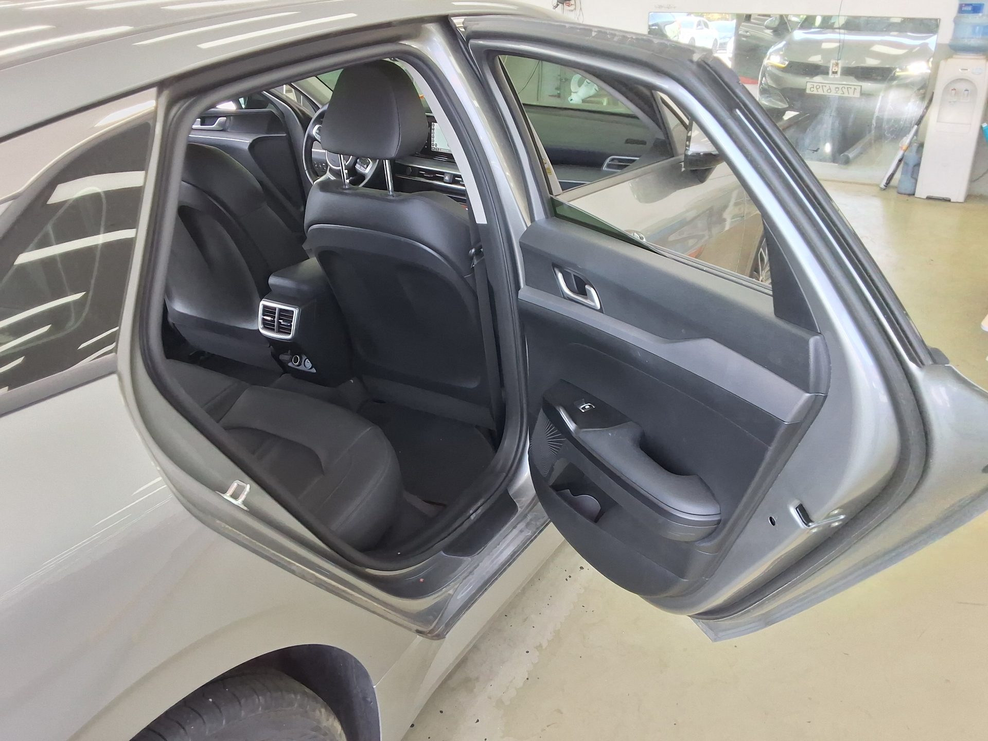 2023 - kia k5