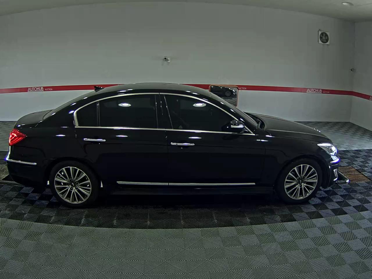 2013 - hyundai bh