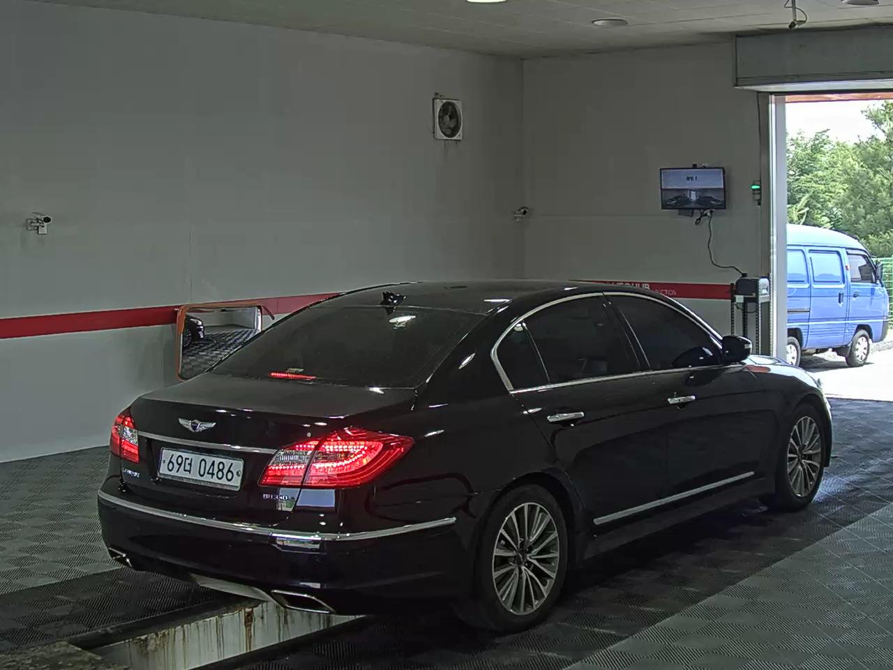 2013 - hyundai bh