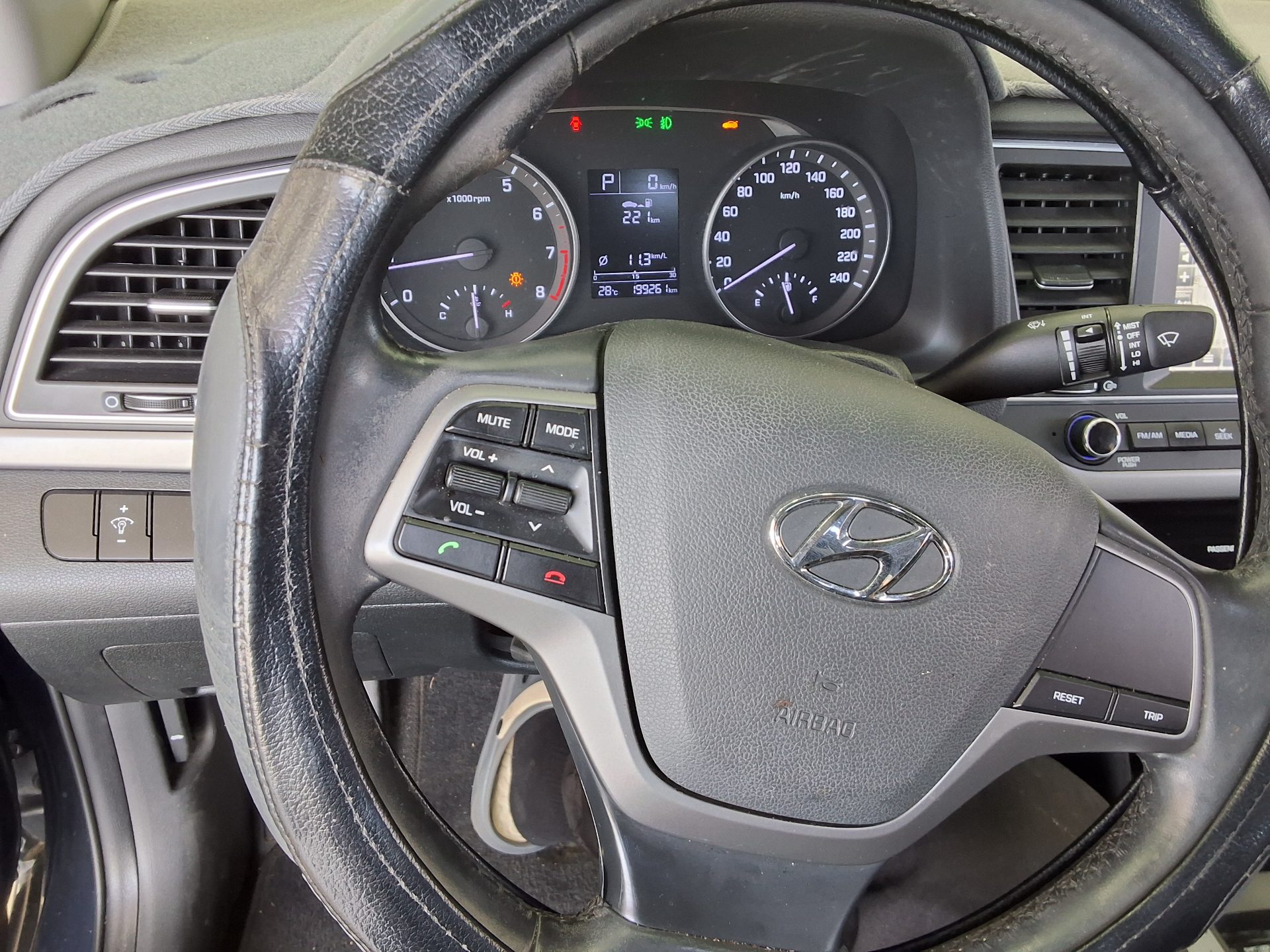 2016 - hyundai avante