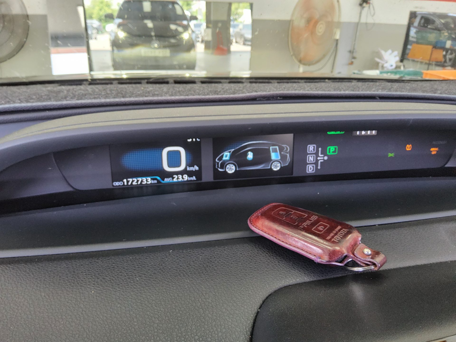 2018 - toyota prius