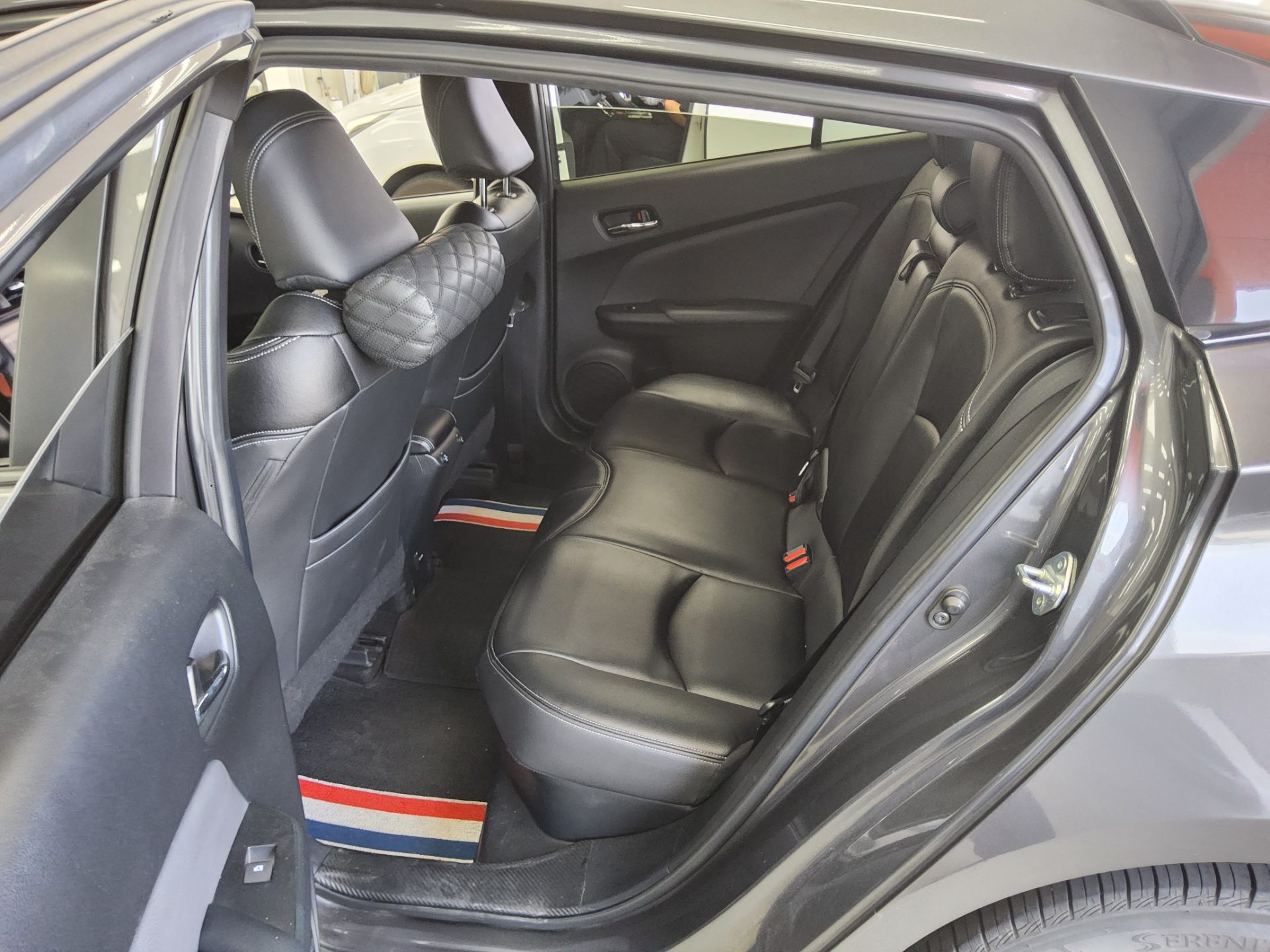 2018 - toyota prius
