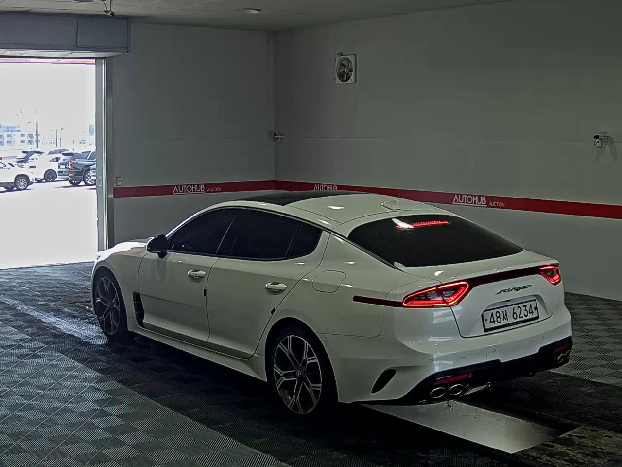 2020 - kia stinger