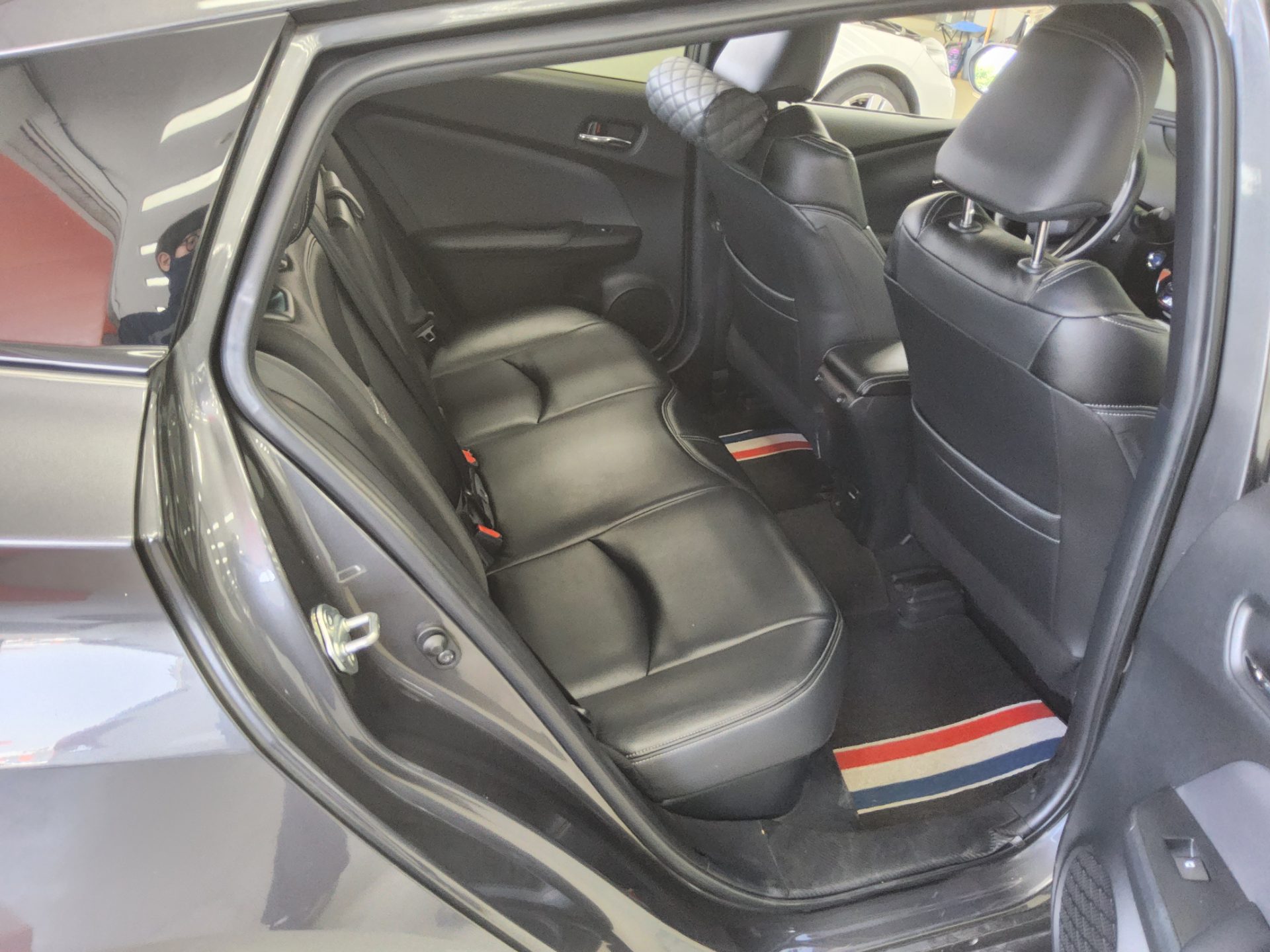 2018 - toyota prius