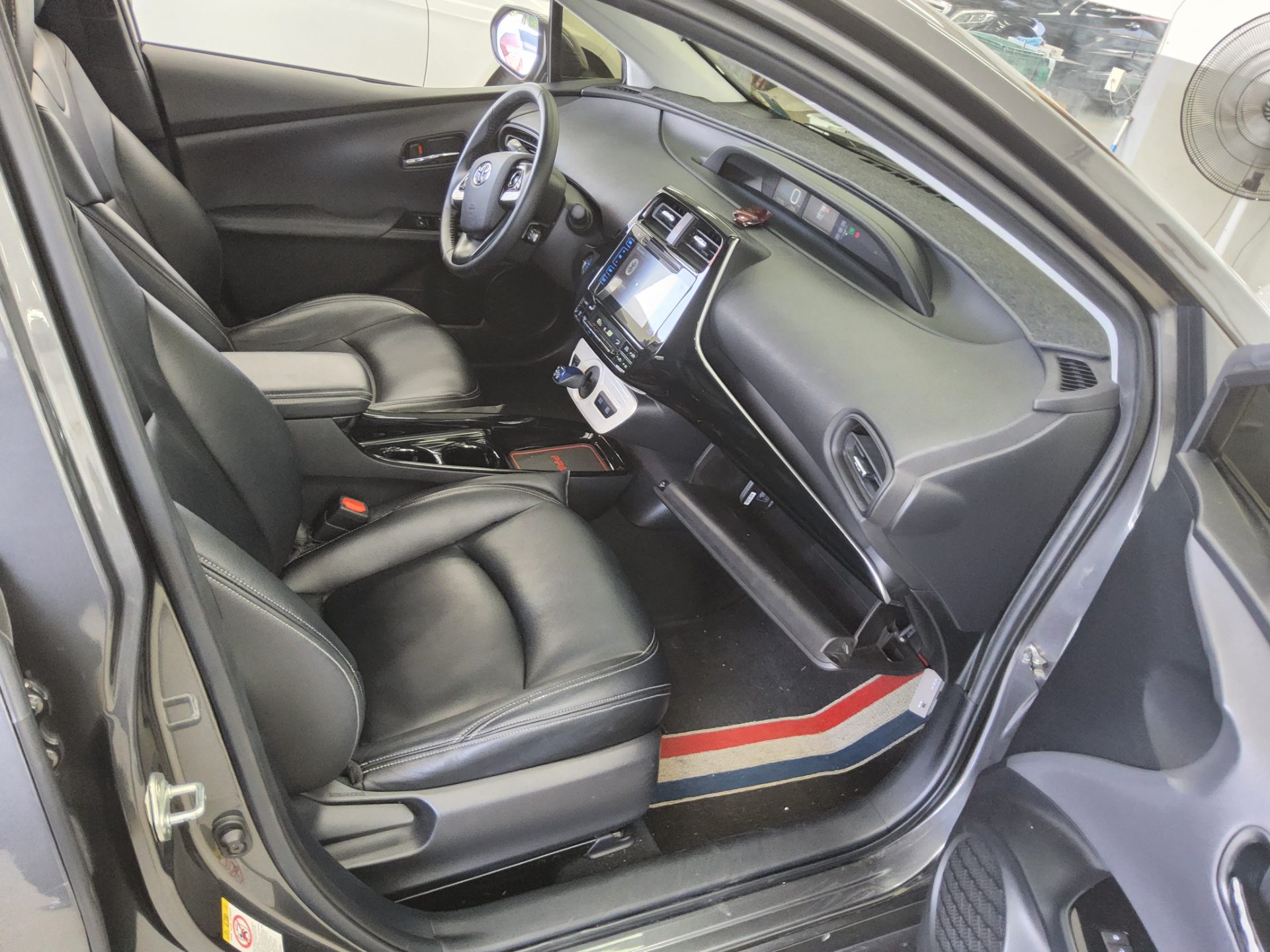 2018 - toyota prius