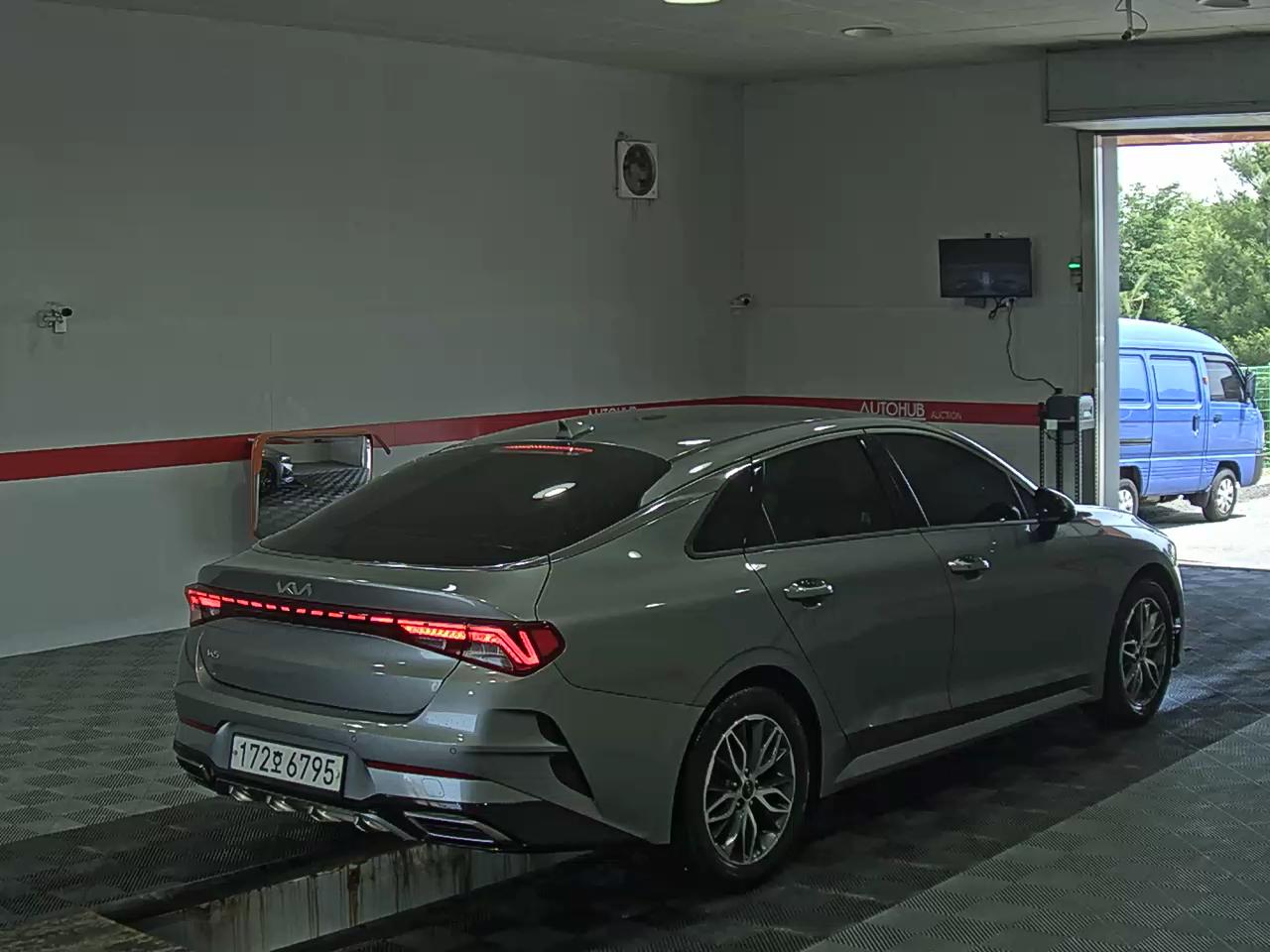 2023 - kia k5