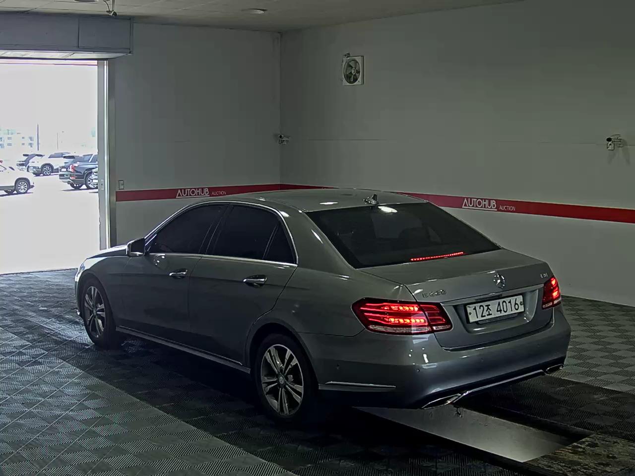 2014 - mercedes-benz e220