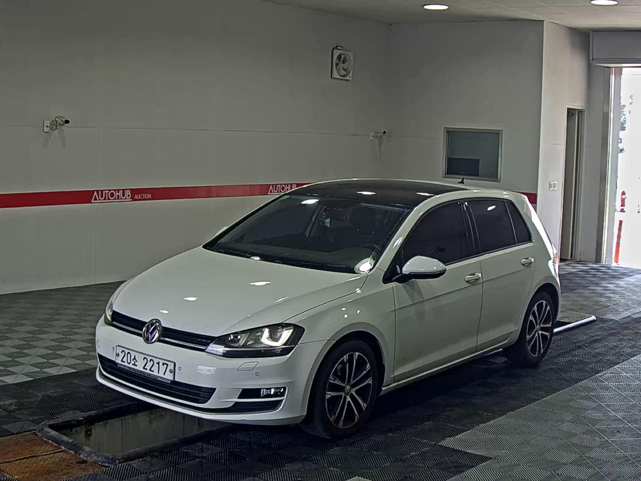 VOLKSWAGEN GOLF (7TH GEN) TSI