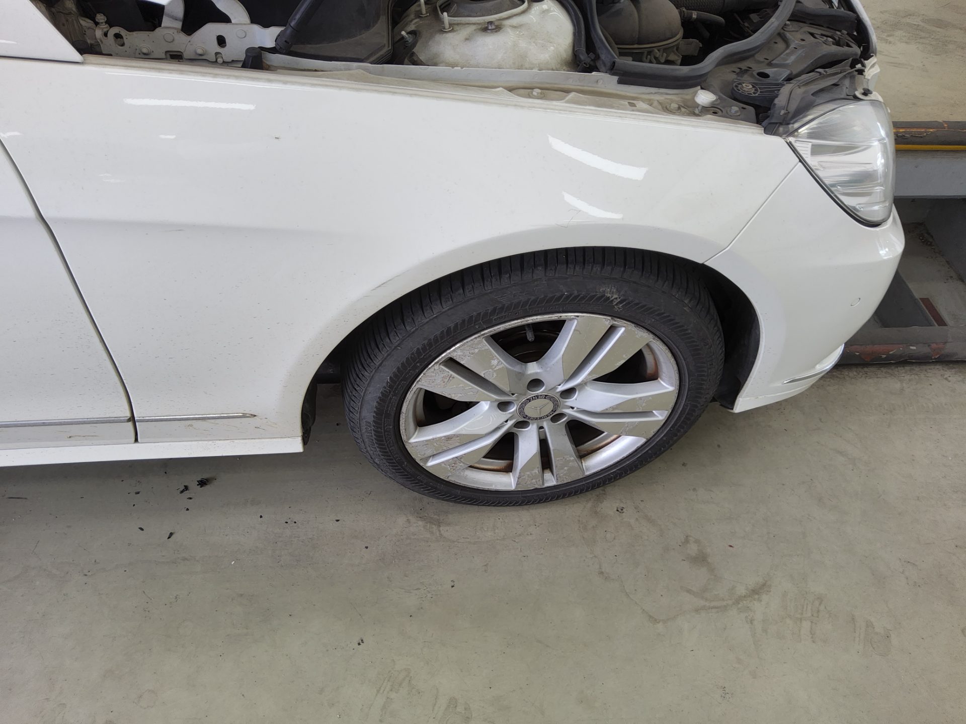 2011 - mercedes-benz e300