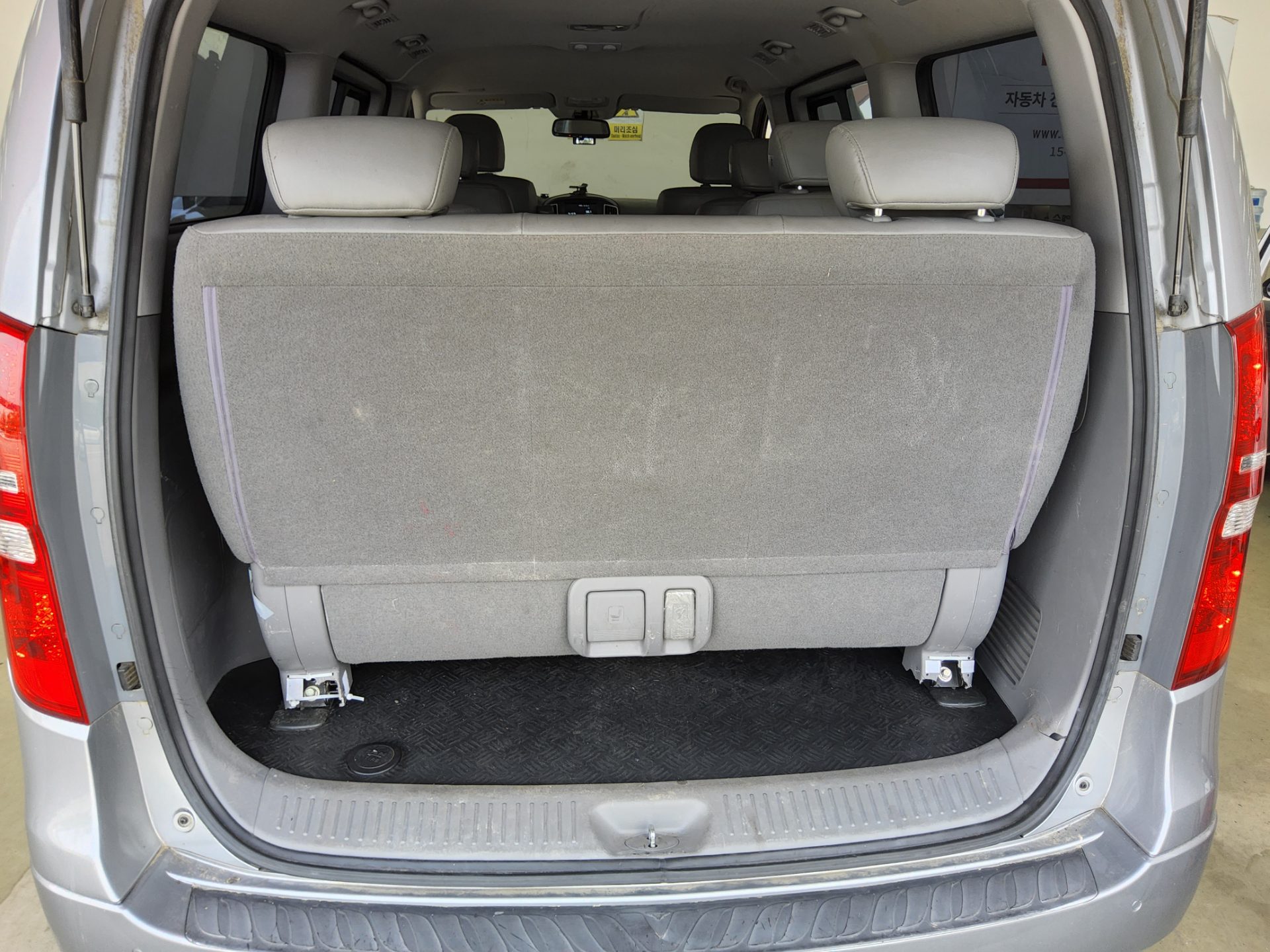 2019 - hyundai grand starex