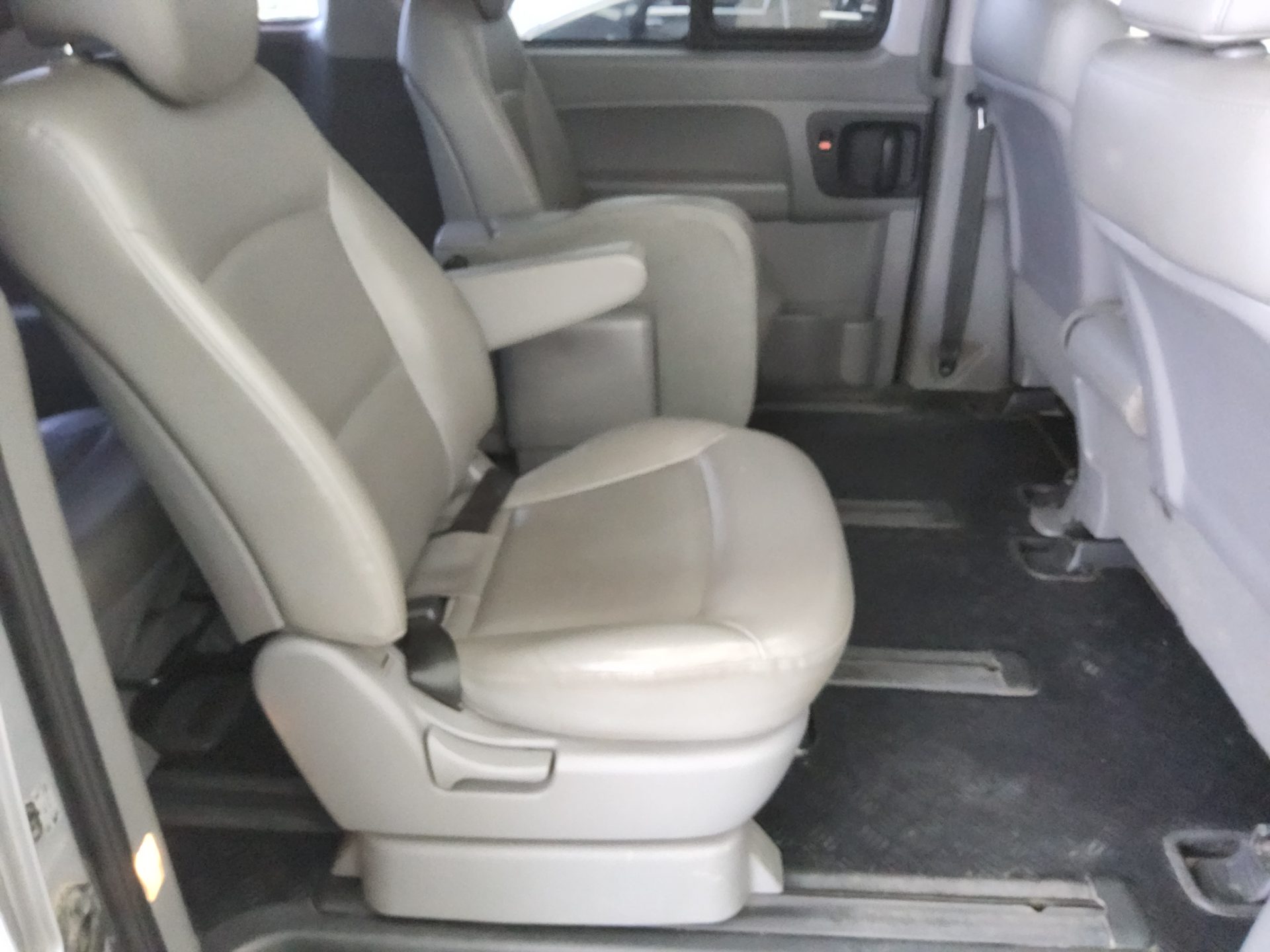2019 - hyundai grand starex