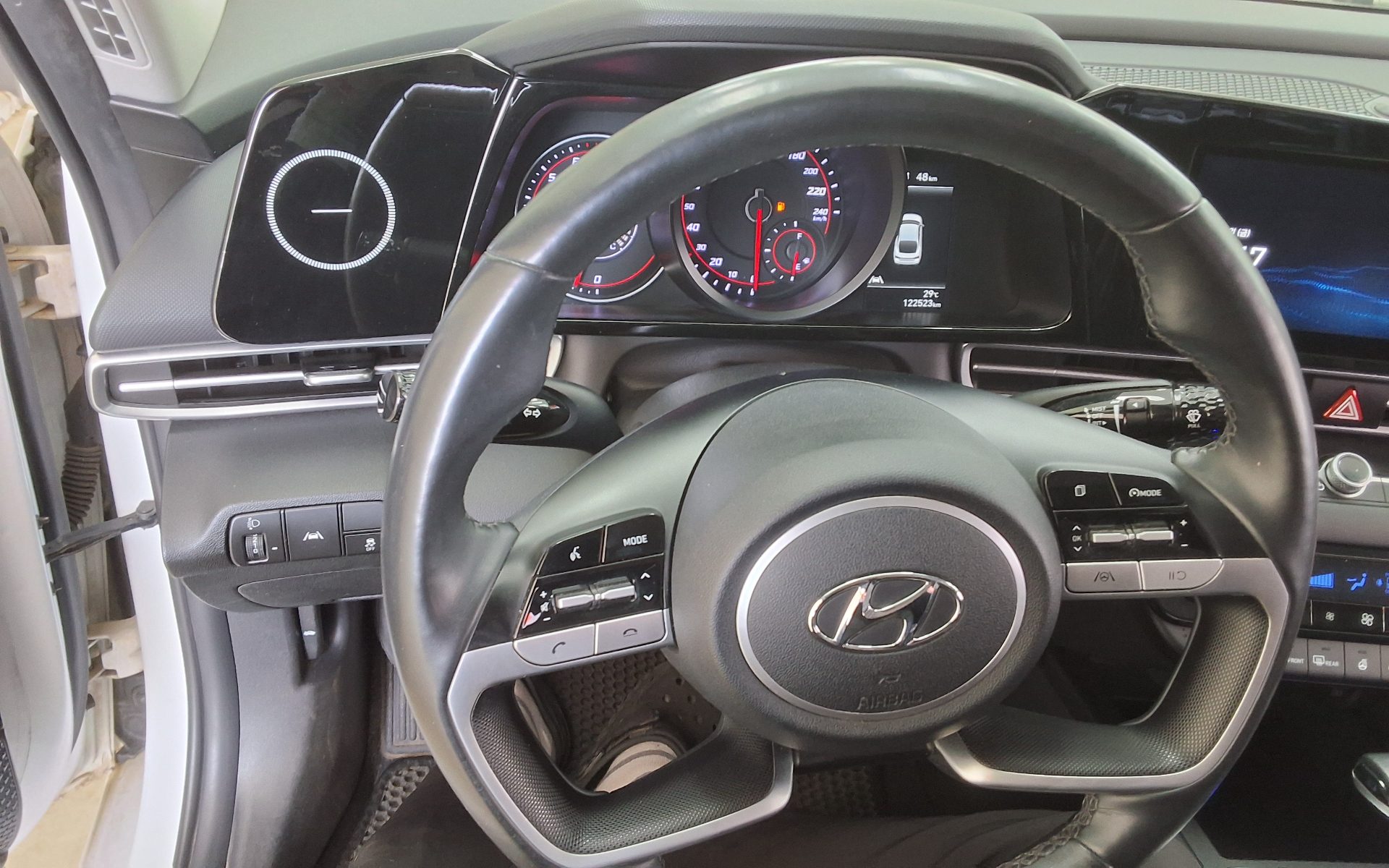 2023 - hyundai avante