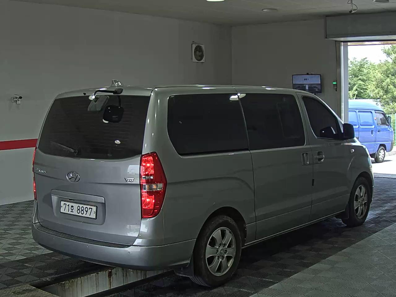 2019 - hyundai grand starex