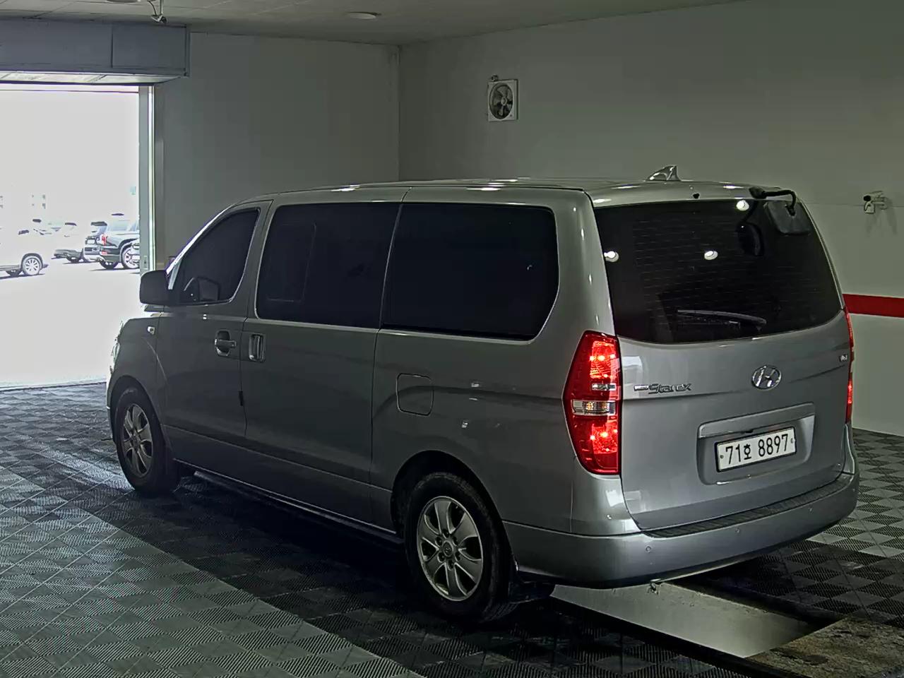 2019 - hyundai grand starex