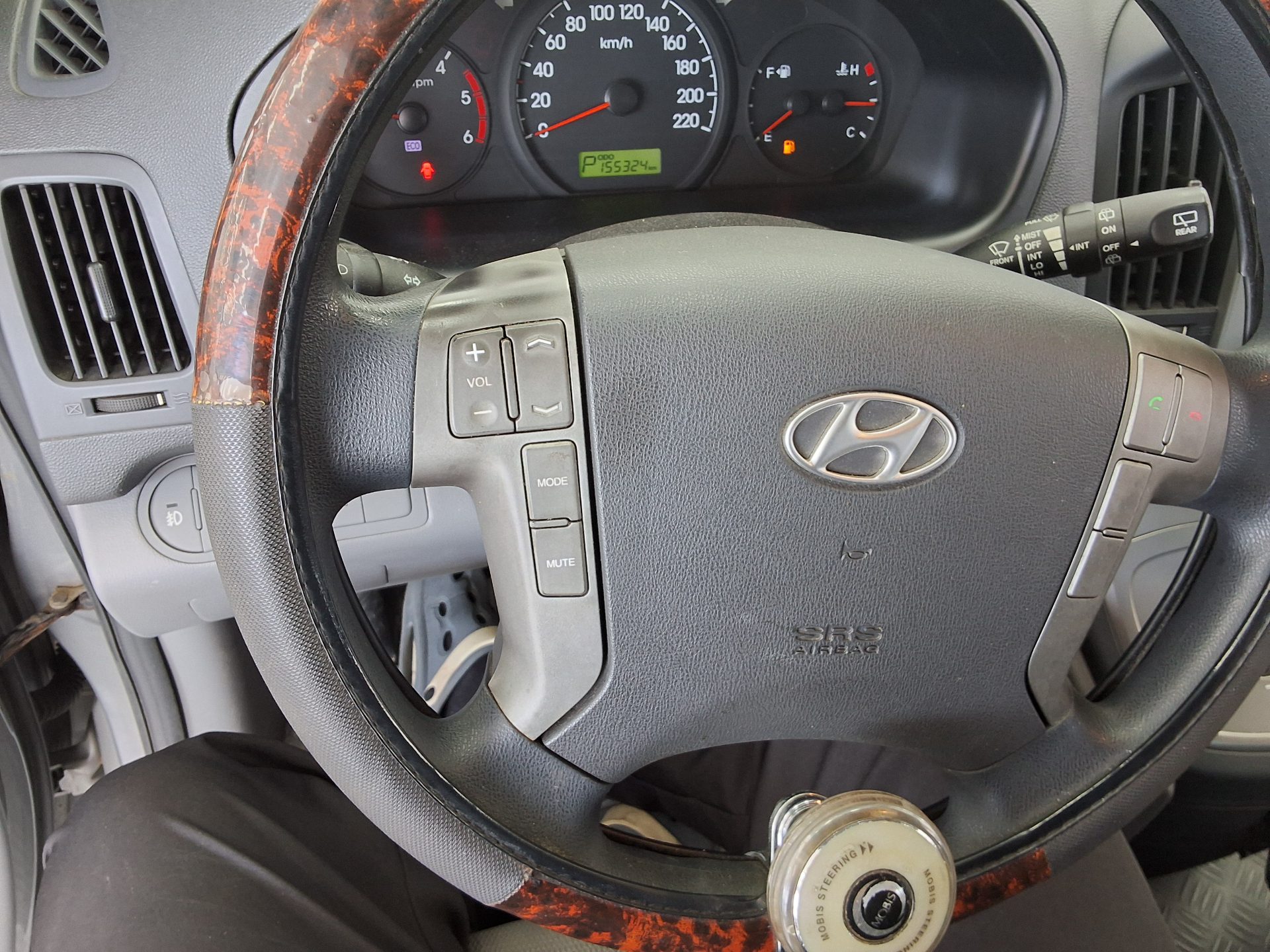 2012 - hyundai grand starex