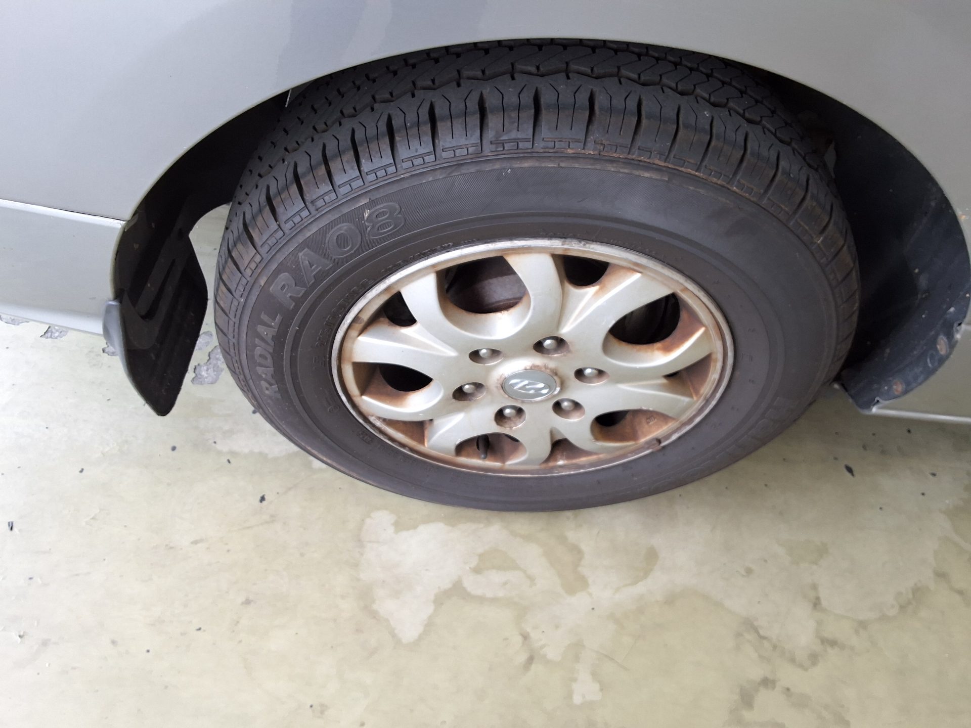 2012 - hyundai grand starex