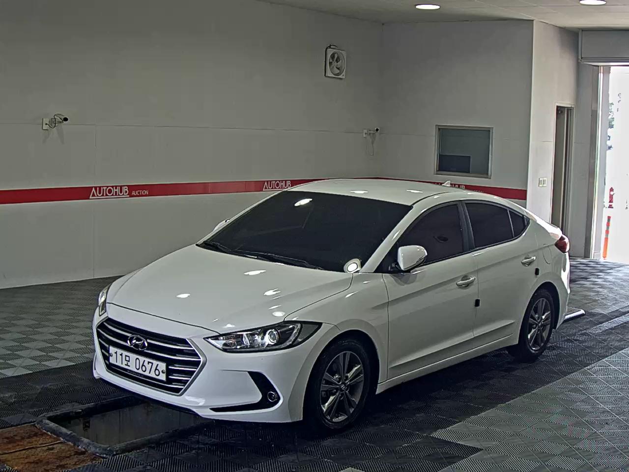 HYUNDAI AVANTE GDi