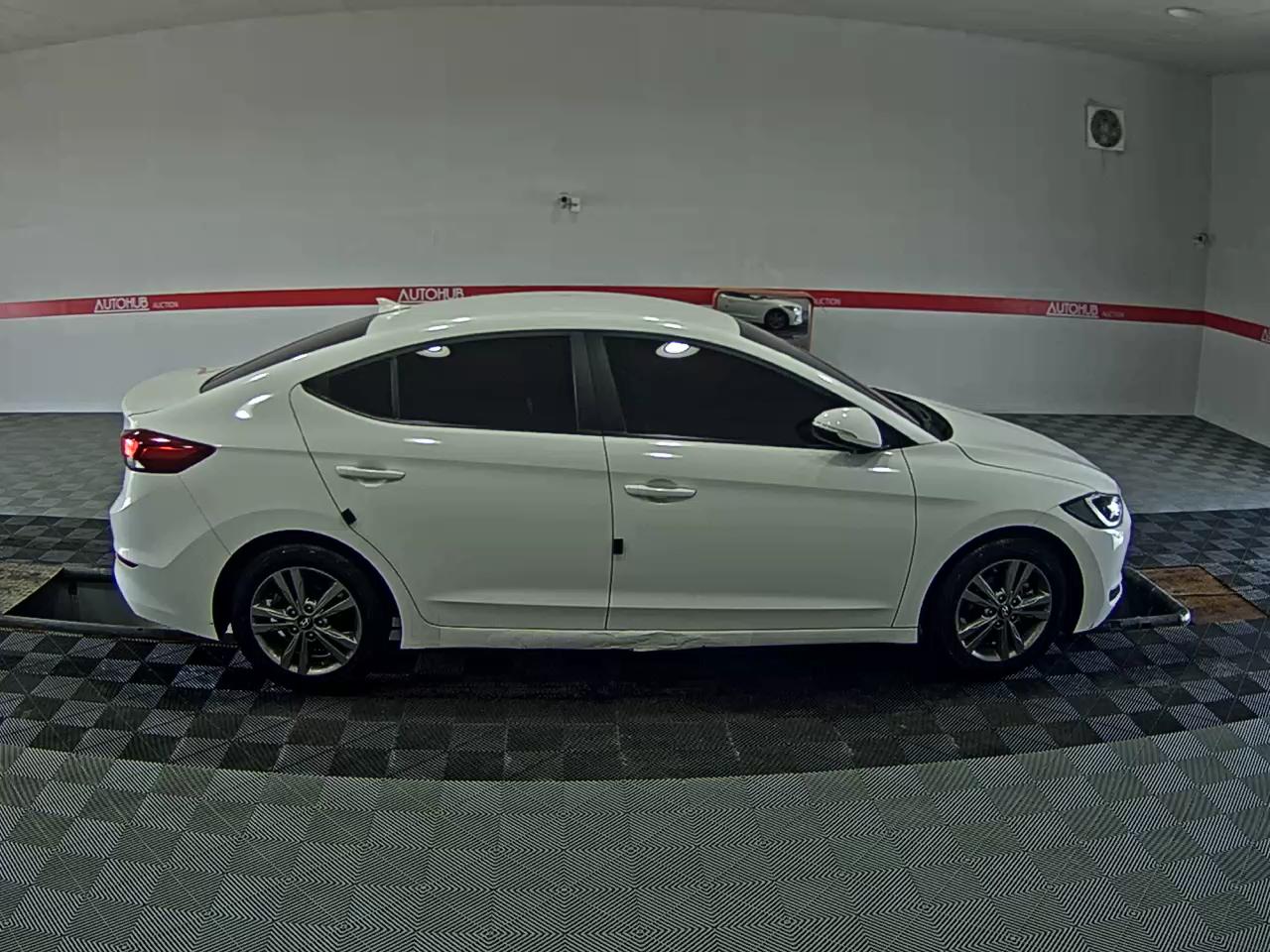 2016 - hyundai avante