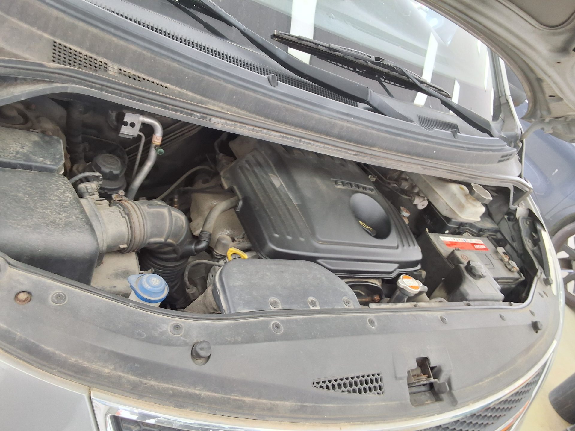 2012 - hyundai grand starex