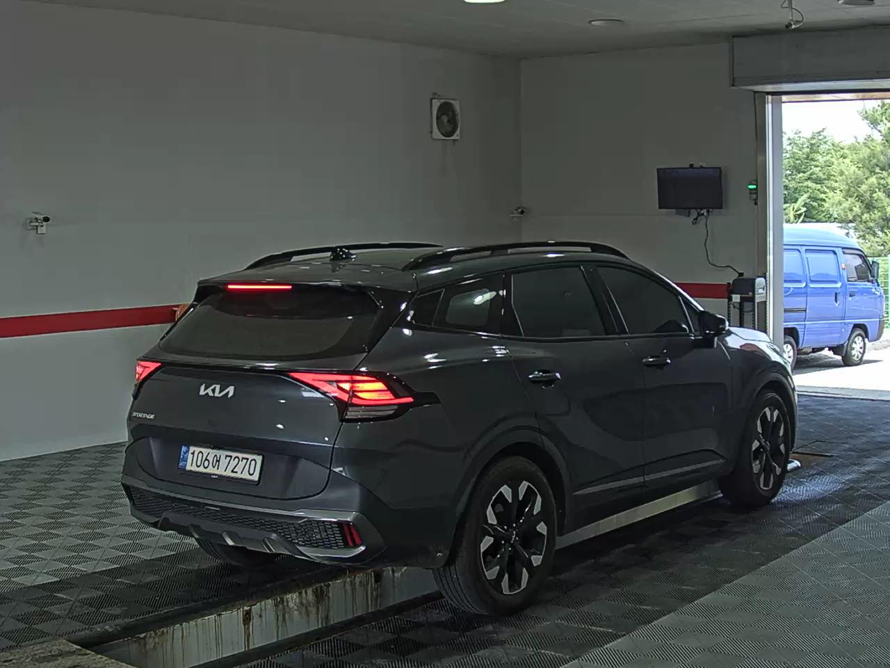 2022 - kia sportage
